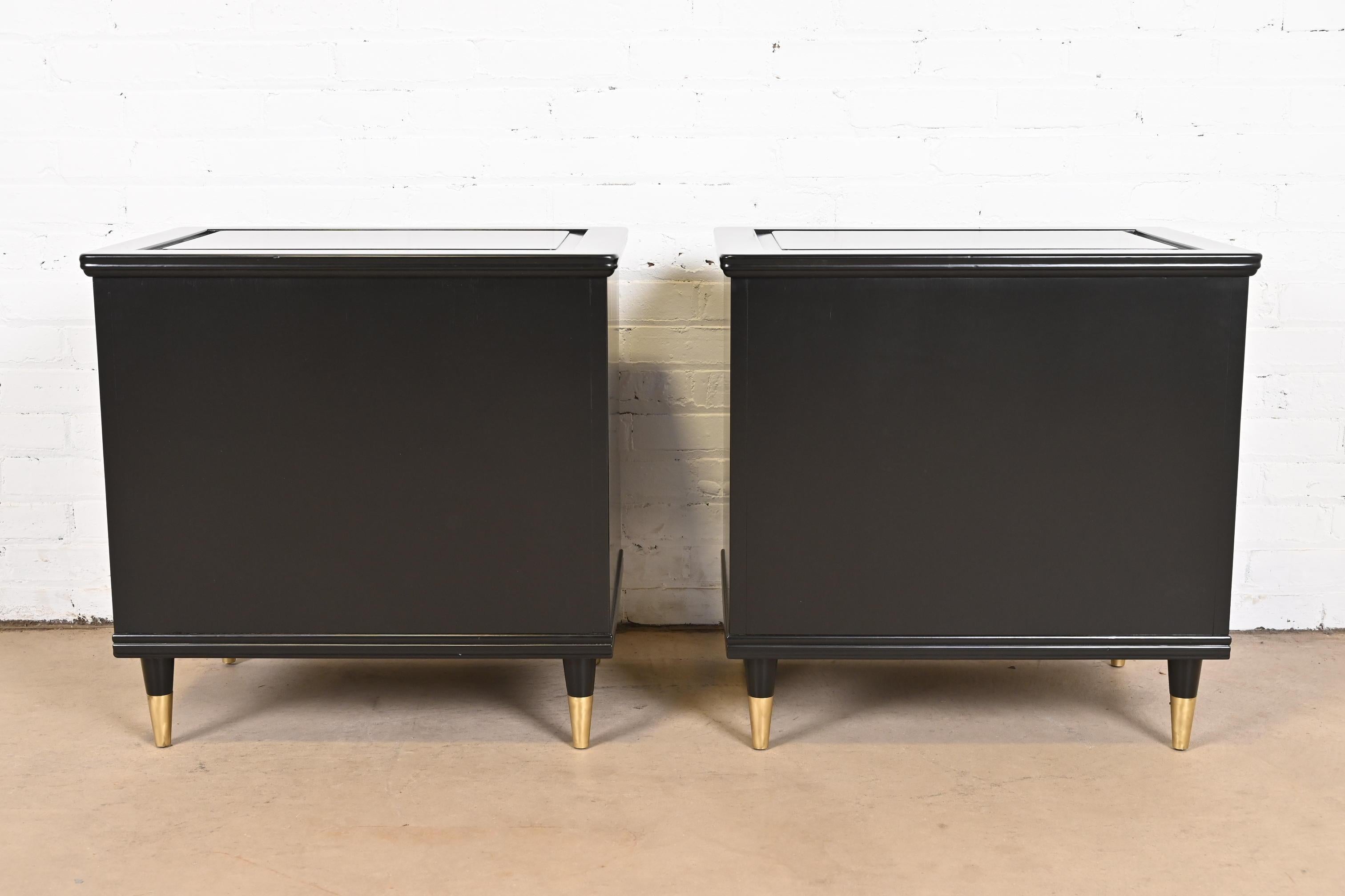John Widdicomb Mid-Century Modern Black Lacquered Nightstands, Newly Refinished For Sale 9