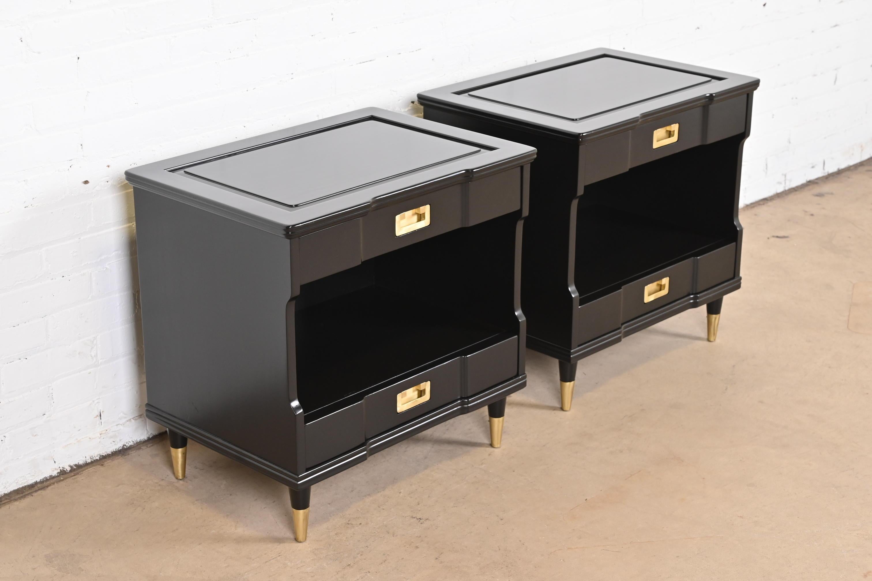 John Widdicomb Mid-Century Modern Black Lacquered Nightstands, Newly Refinished For Sale 1