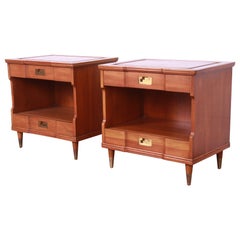Tables de nuit en merisier John Widdicomb, datant du milieu du siècle dernier, vers les années 1960