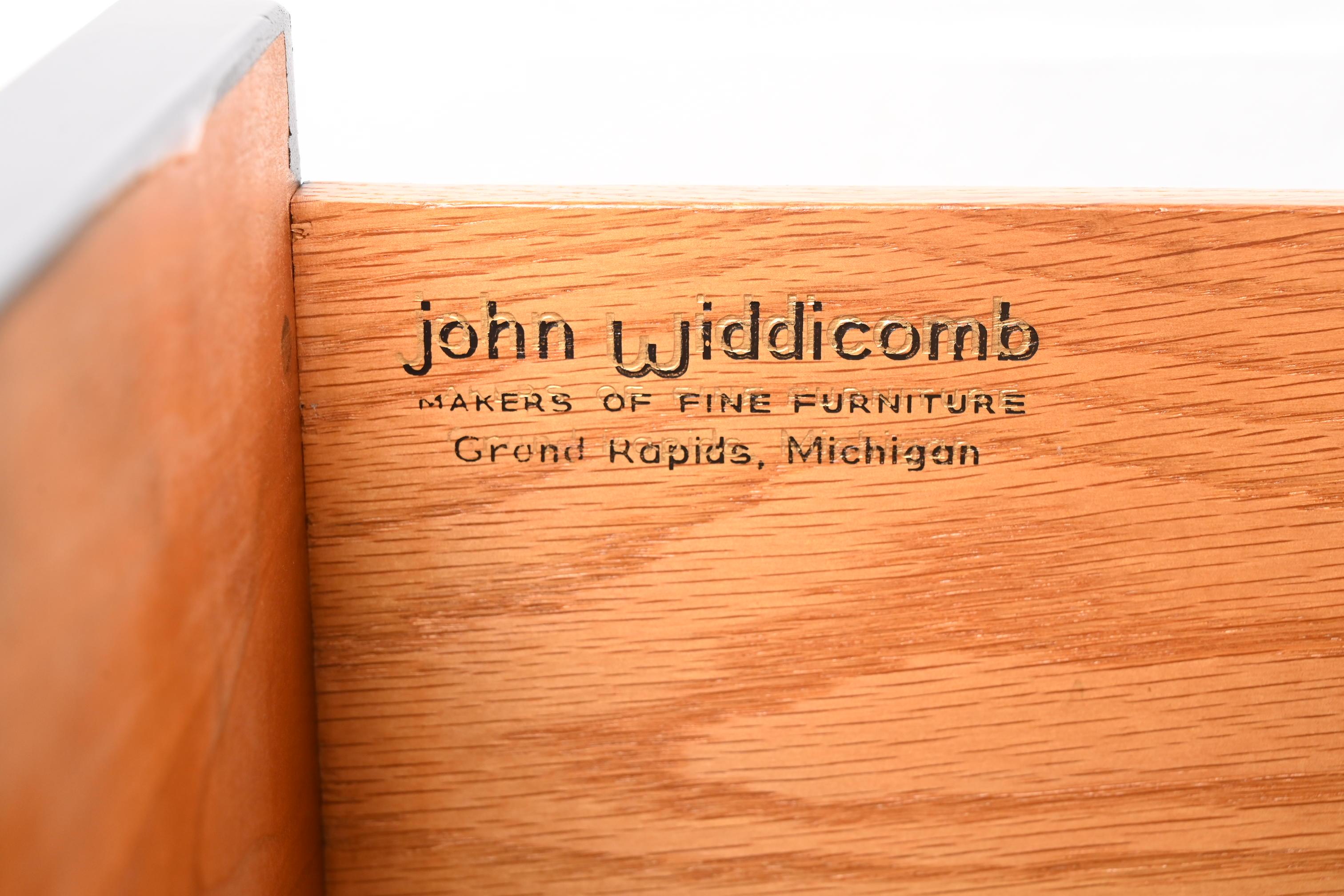 John Widdicomb Mid-Century Modern Hollywood Regency Black Lacquered Dresser 3