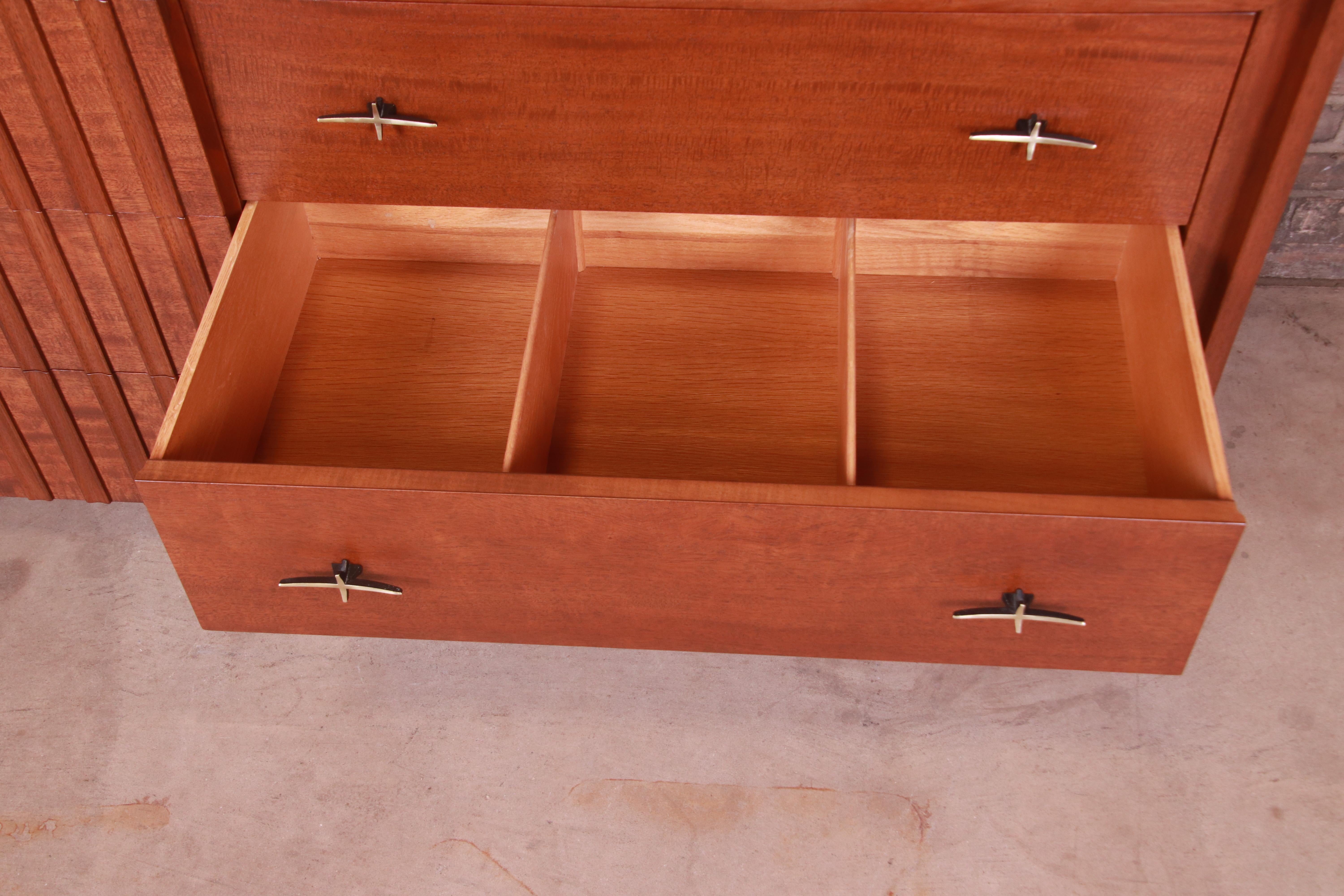 John Widdicomb Mid-Century Modern Mahogany Dresser or Credenza, Newly Refinished For Sale 6