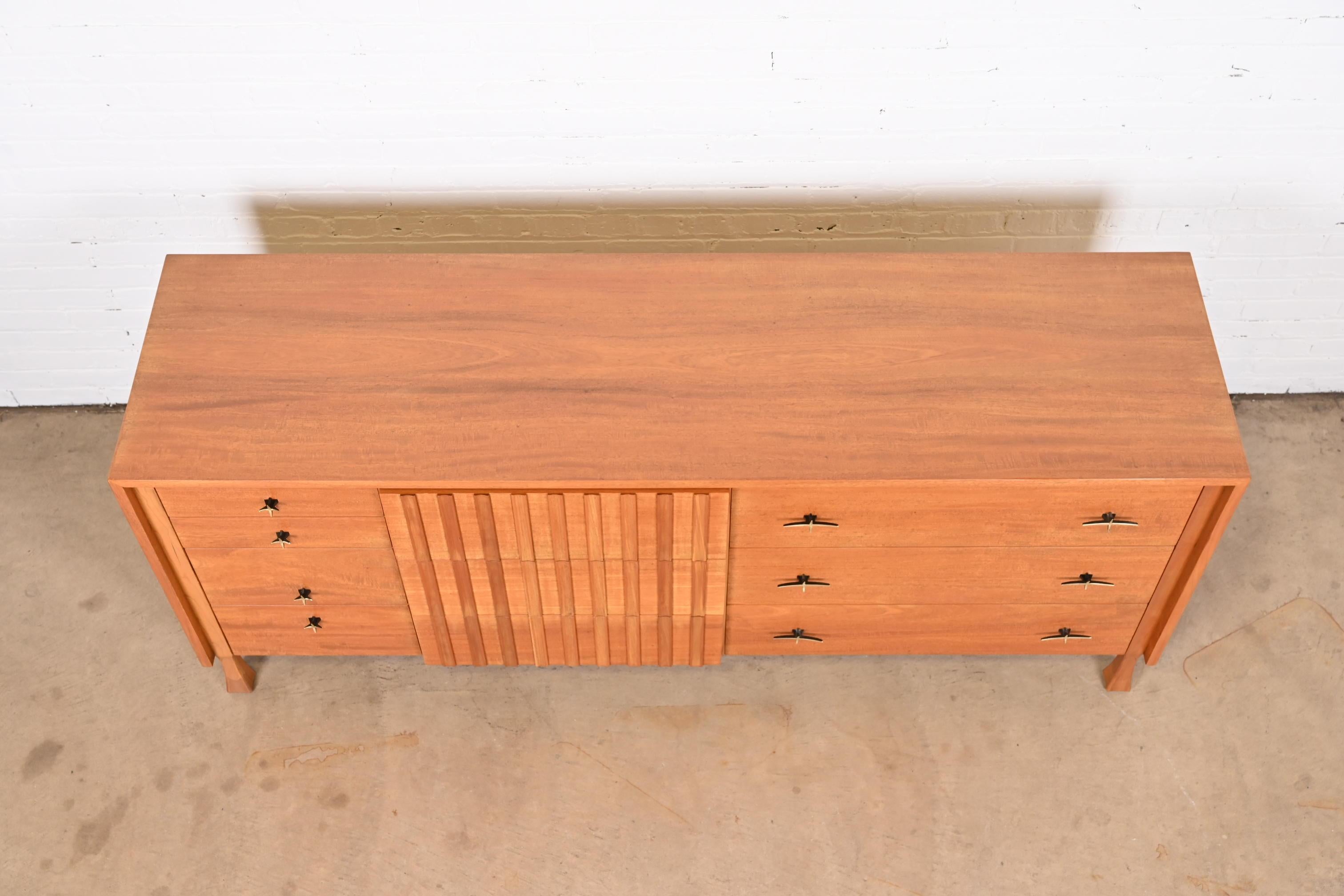 John Widdicomb Mid-Century Modern Mahogany Dresser or Credenza, Newly Refinished 10
