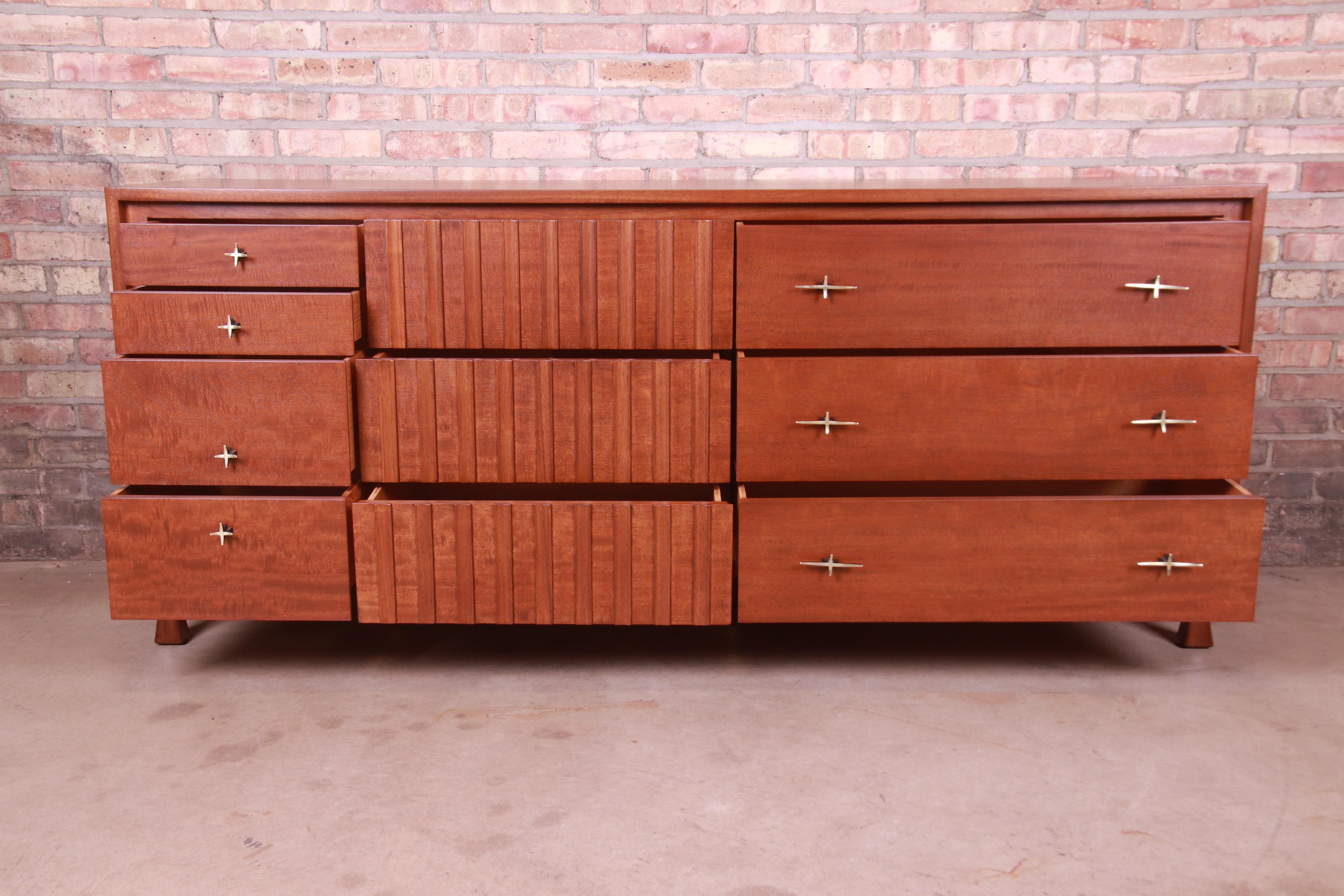 John Widdicomb Mid-Century Modern Mahogany Dresser or Credenza, Newly Refinished For Sale 3