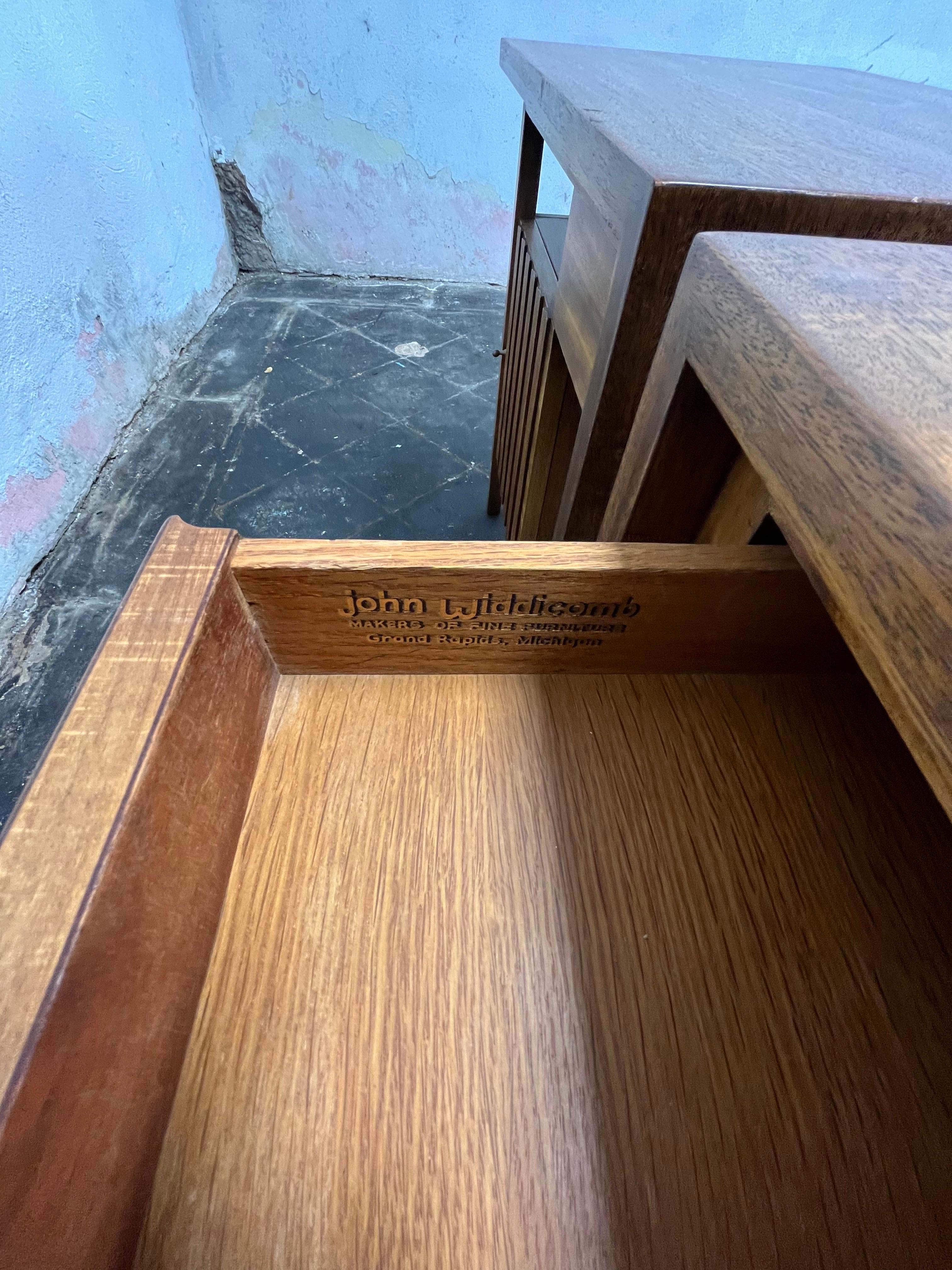 Mid-Century Modern Sculpted Walnut Nightstands John Widdicomb 3