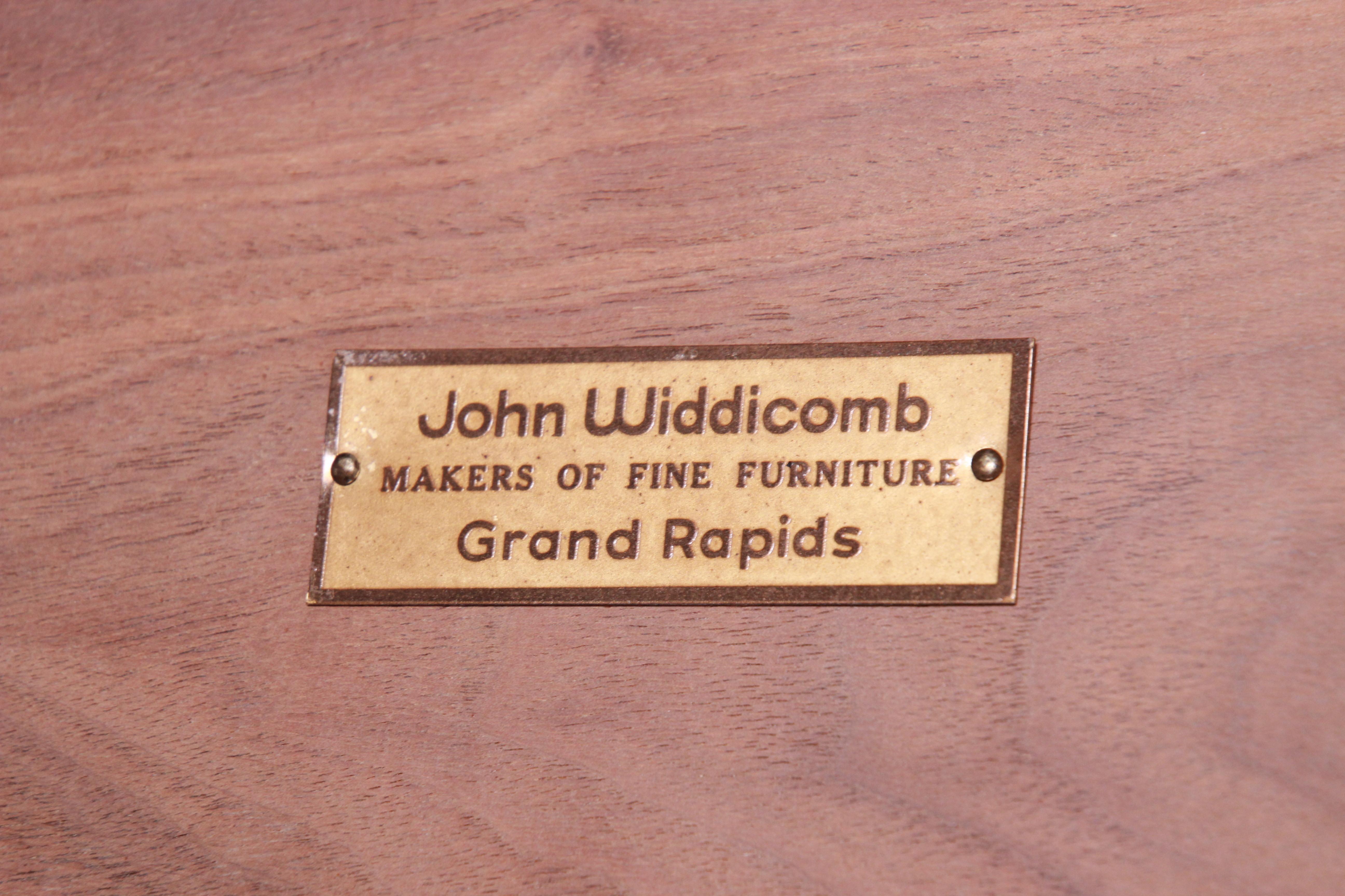 John Widdicomb Mid-Century Modern Walnut Extension Dining Table, Newly Restored 11