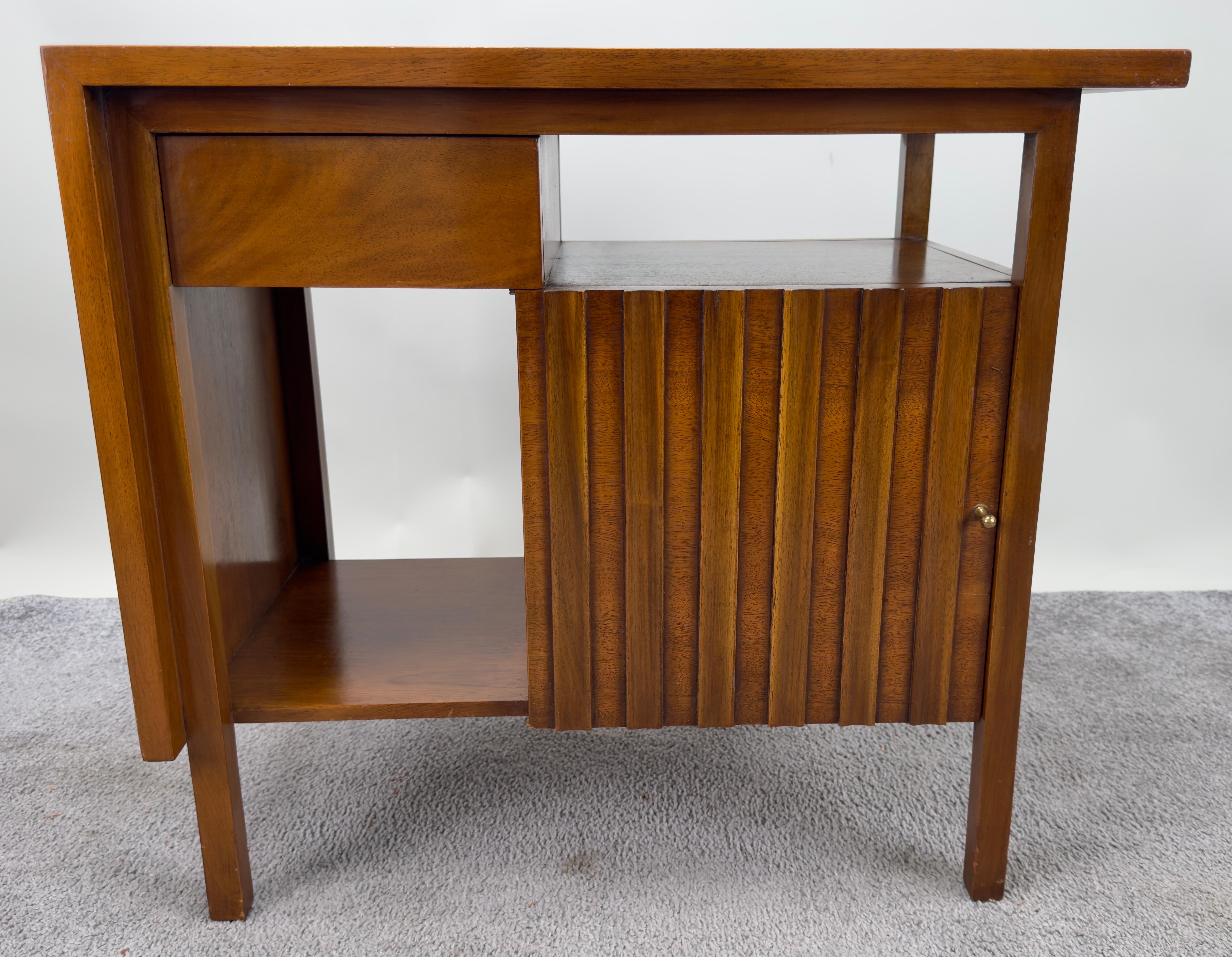 Hand-Crafted John Widdicomb Mid Century Modern Walnut Nightstand or End Table, a Pair  For Sale