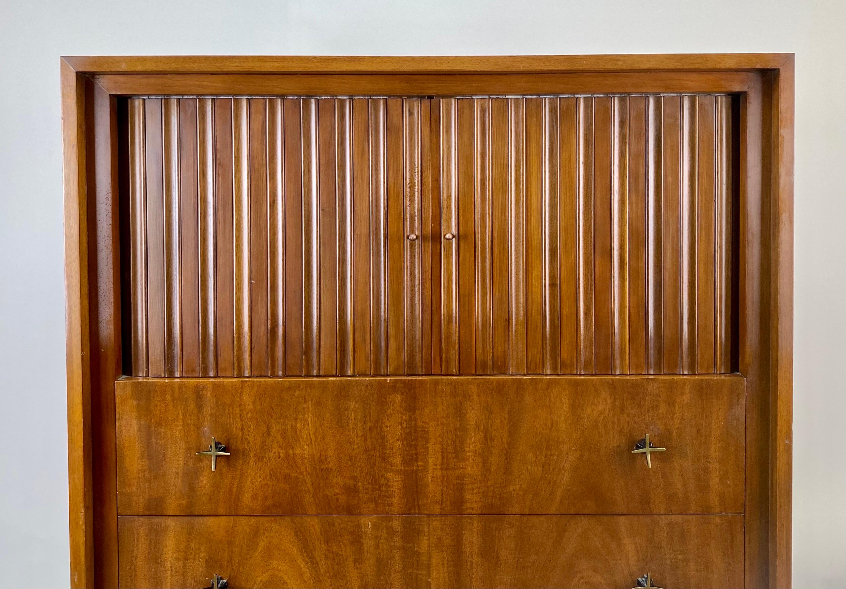 John Widdicomb Mid-Century Modern Walnut Tall Dresser with Tambour Doors  In Good Condition For Sale In Plainview, NY