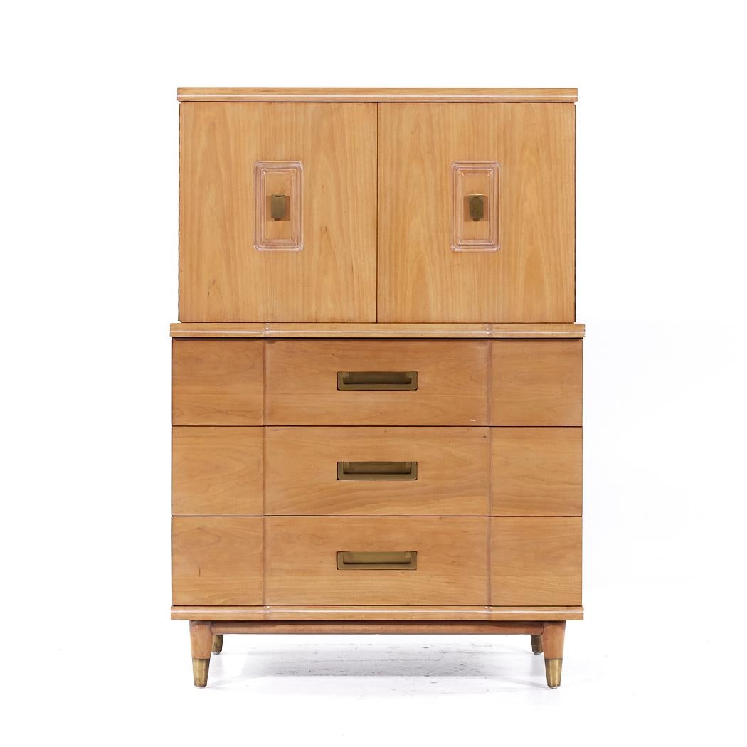 John Widdicomb Mid Century Walnut and Brass Highboy Dresser

This highboy measures: 36 wide x 21 deep x 52.75 inches high

All pieces of furniture can be had in what we call restored vintage condition. That means the piece is restored upon purchase