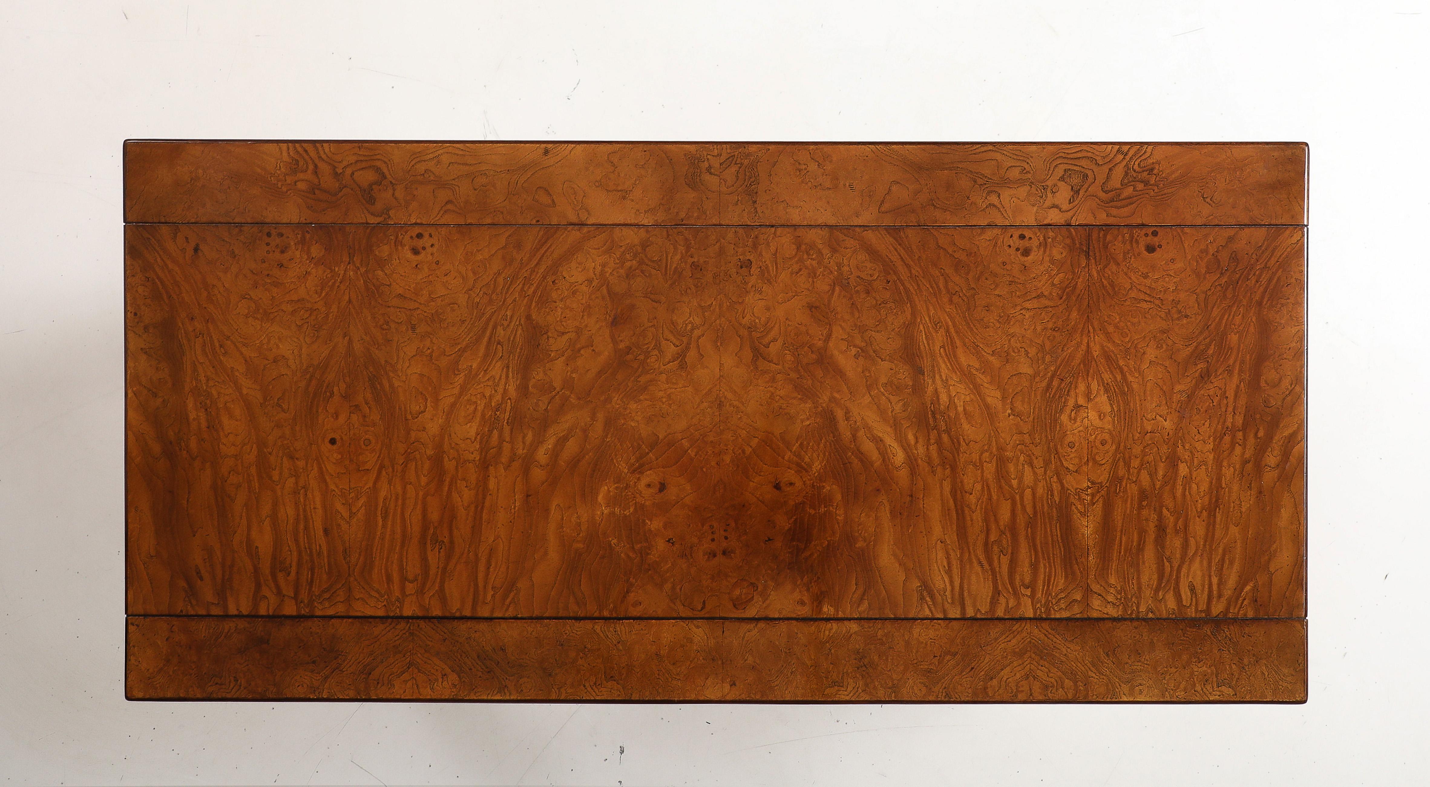 Modernistischer ausziehbarer Tisch aus Wurzelholz von John Widdicomb, ca. 1970er Jahre im Angebot 3