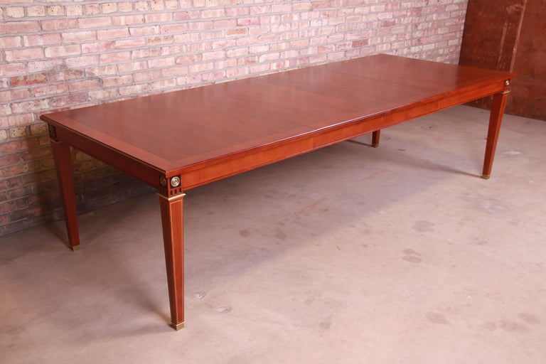 20th Century John Widdicomb Neoclassical Mahogany Extension Dining Table For Sale