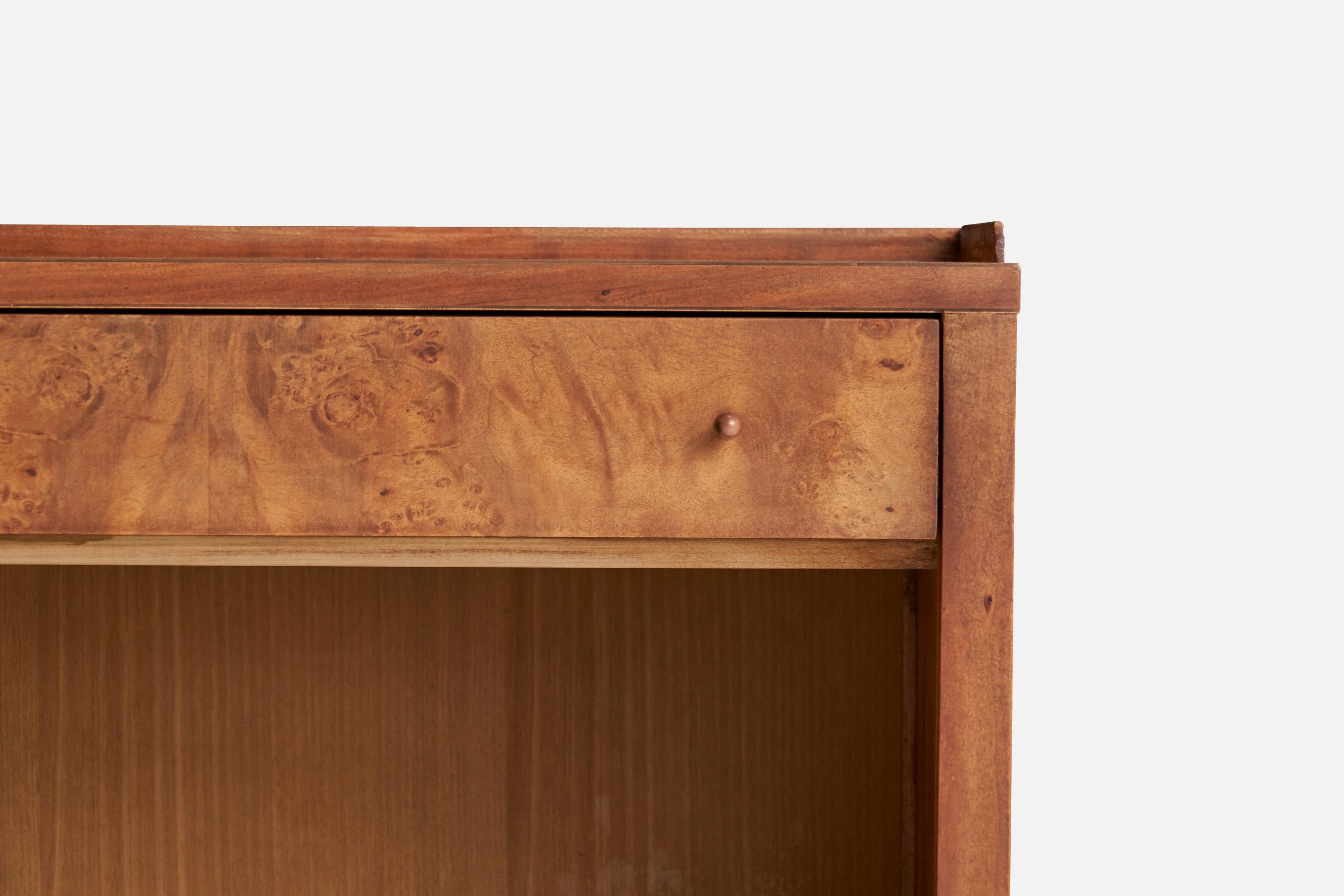 Mid-20th Century John Widdicomb, Nightstands, Walnut, Burl, Brass, USA, 1950s