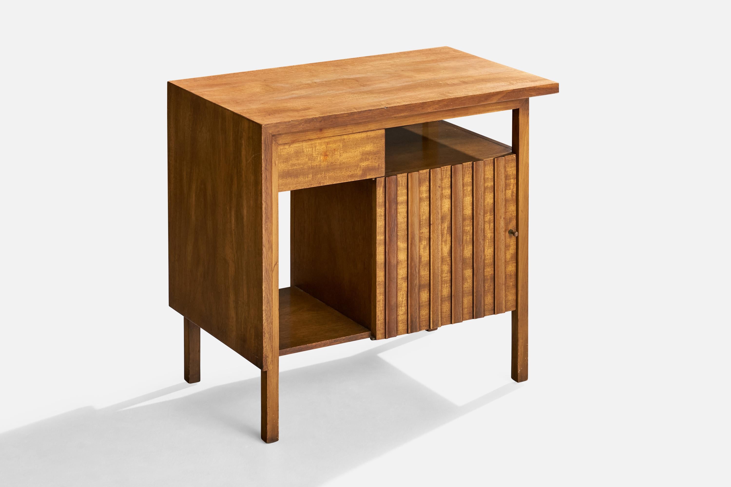 John Widdicomb, Nightstands, Walnut, USA, 1950s 4