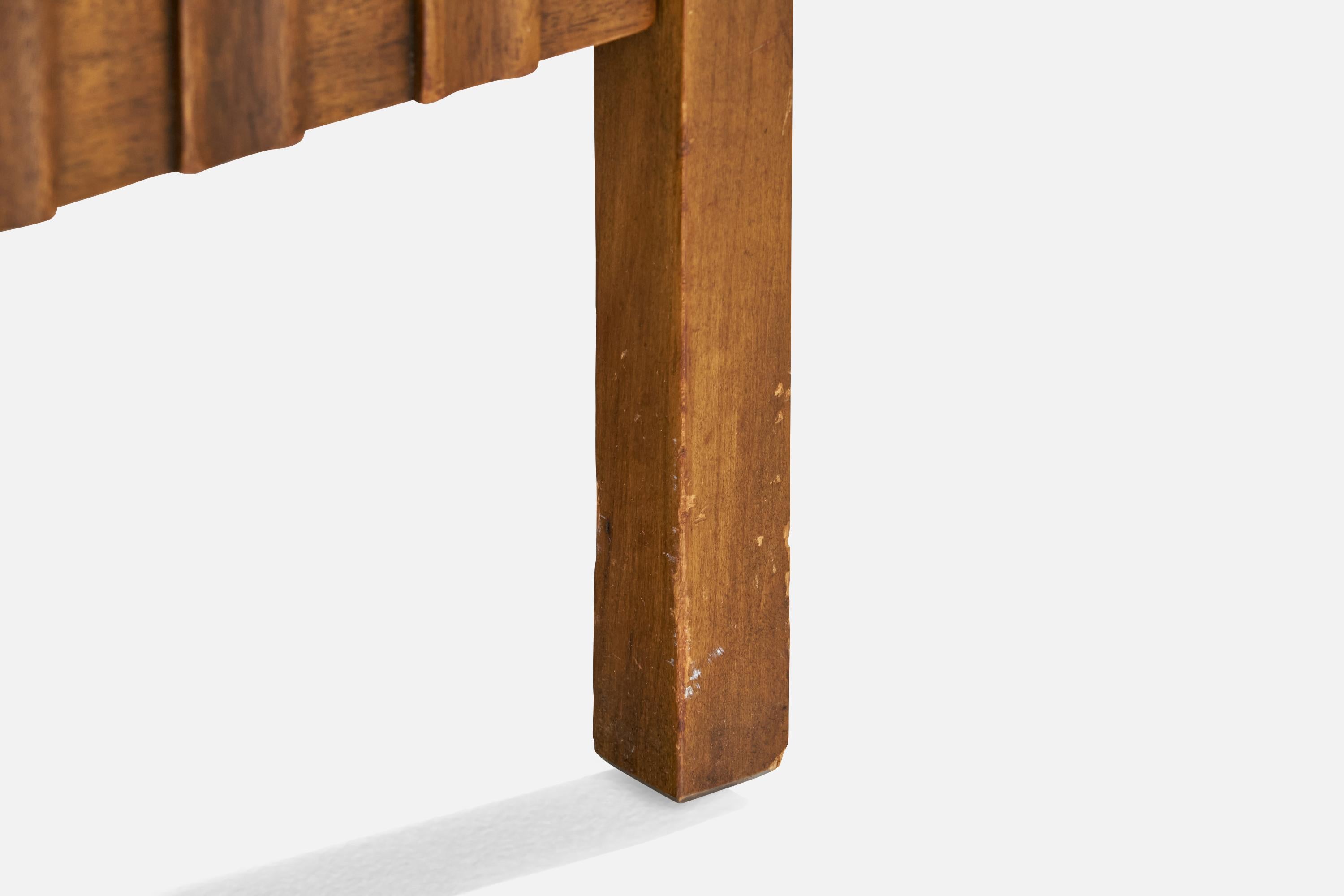 Mid-20th Century John Widdicomb, Nightstands, Walnut, USA, 1950s
