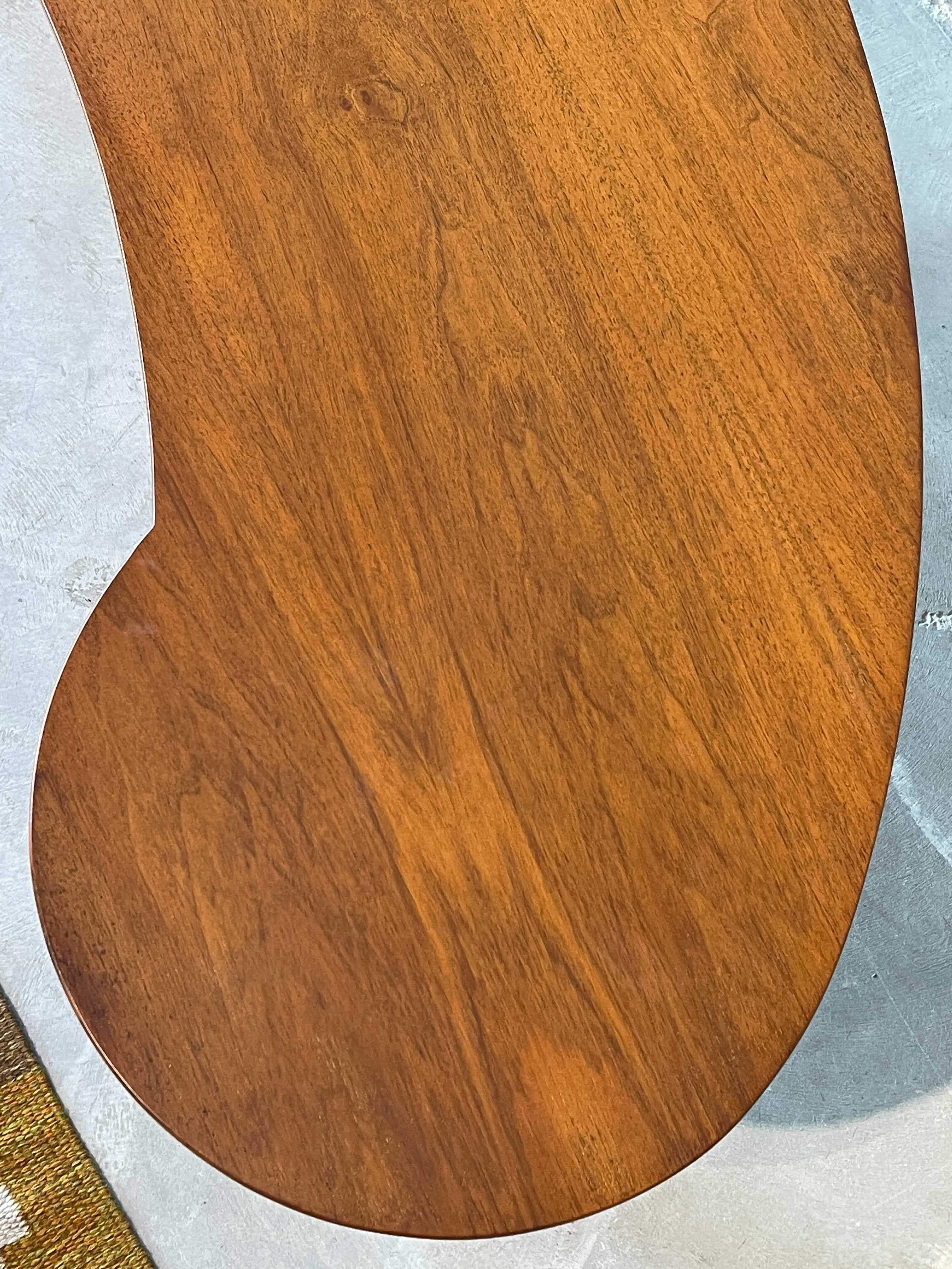 John Widdicomb, Organic Coffee / Cocktail Table, Walnut, America, 1950s In Good Condition In High Point, NC