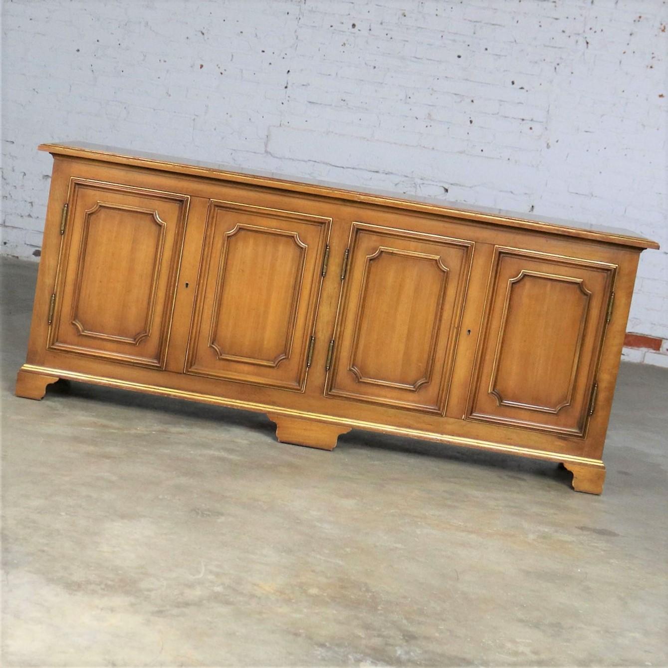 John Widdicomb Painted Hollywood Regency Buffet Credenza with Gilt Accents 5