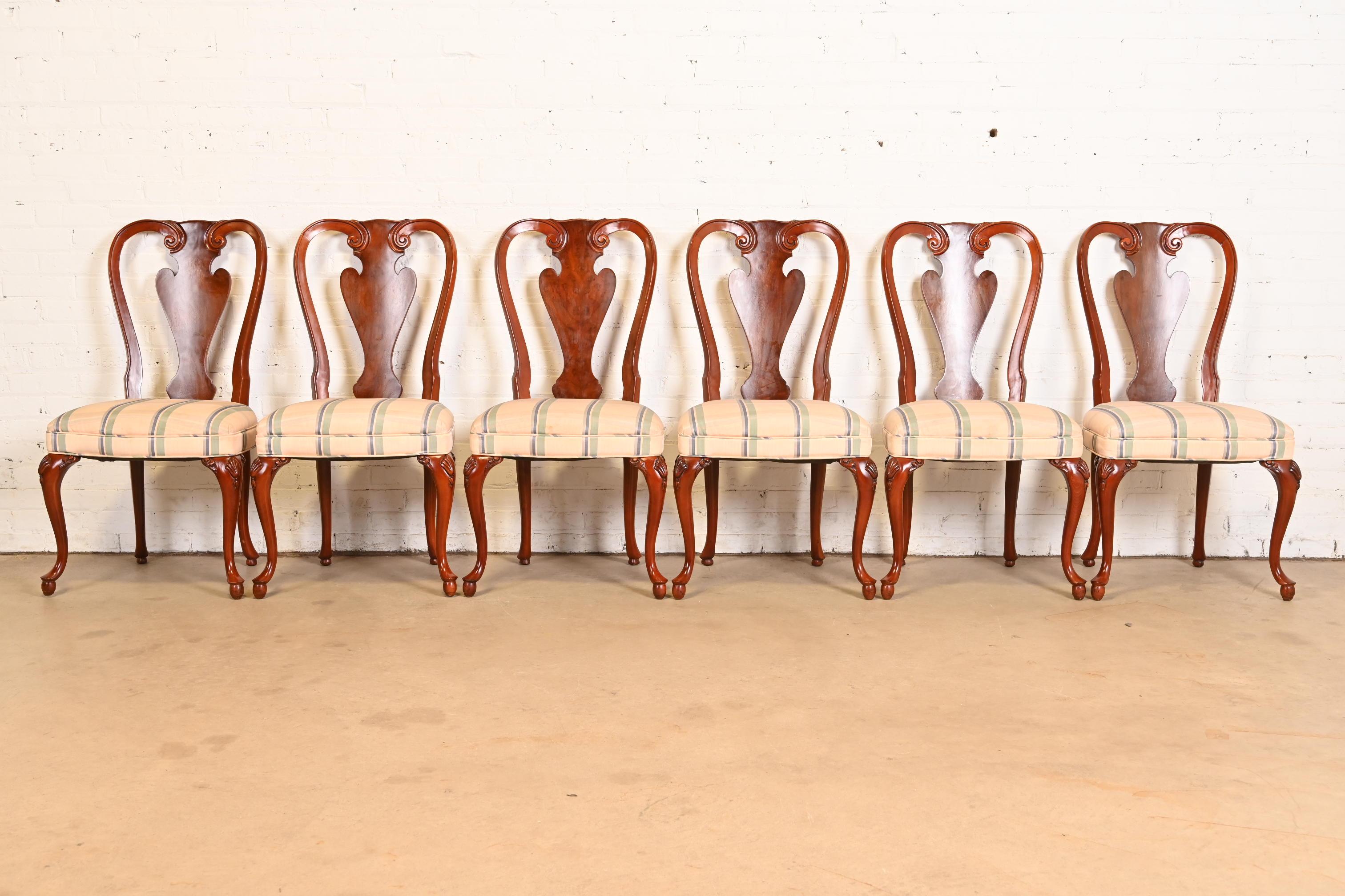 Américain John Widdicomb Chaises de salle à manger en acajou Queen Anne, ensemble de six chaises en vente