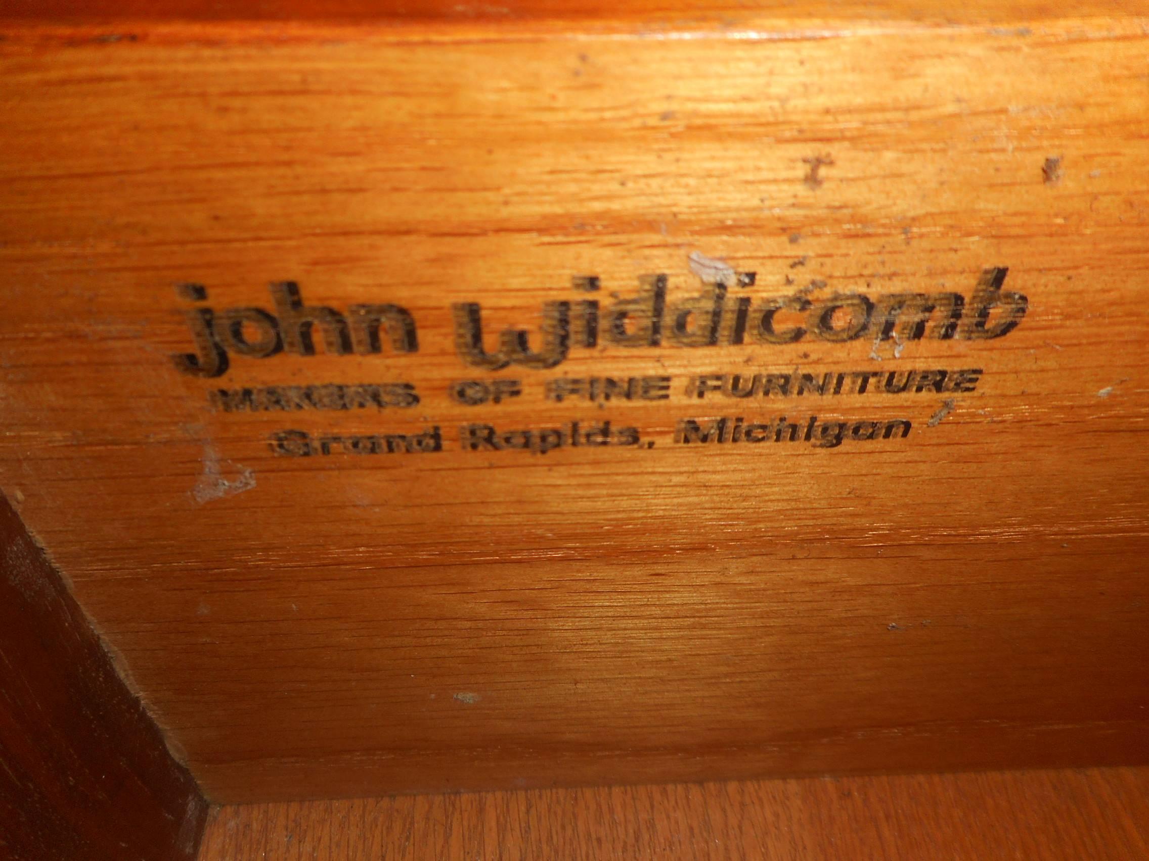 Rosewood John Widdicomb Six-Drawer Dresser by Dale Ford