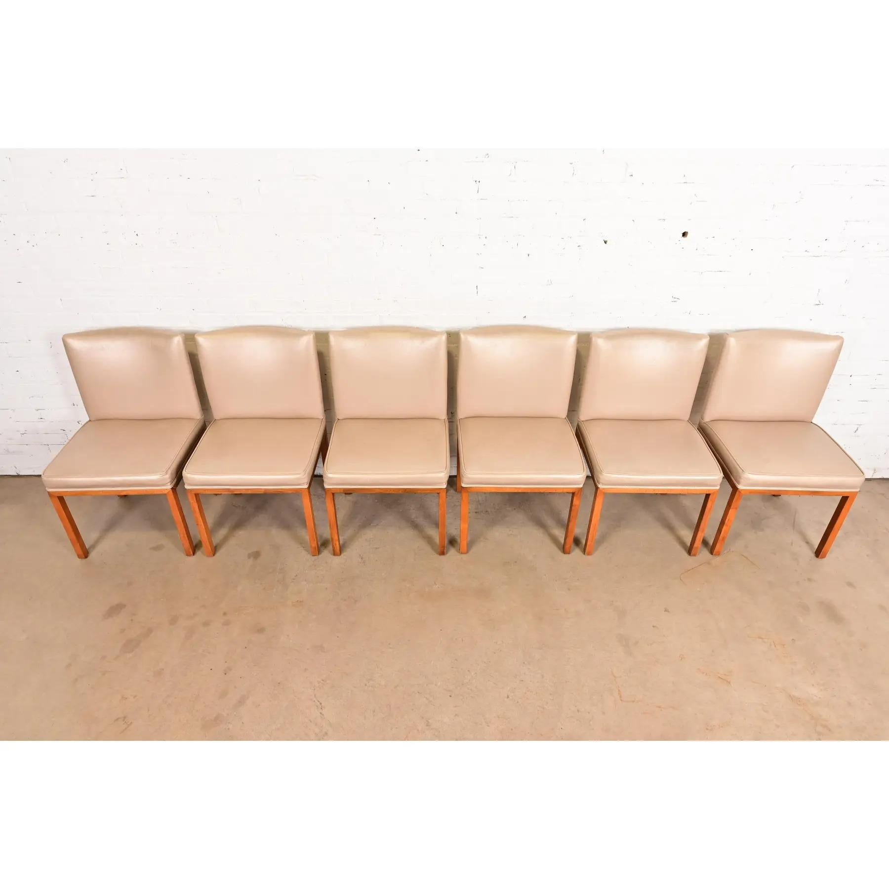 John Widdicomb Style Modern Parsons Leder Esszimmerstühle, Satz von sechs (20. Jahrhundert) im Angebot