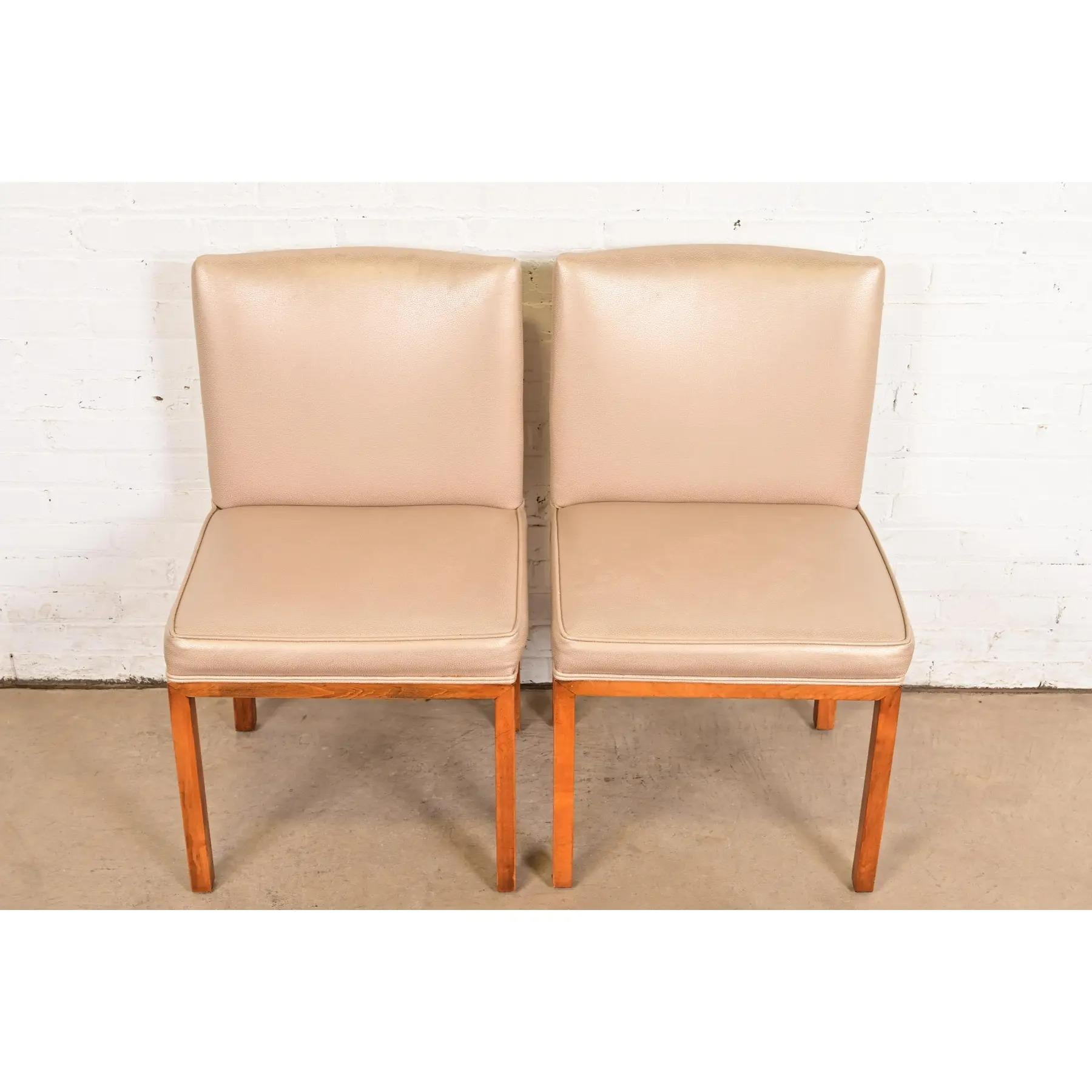 John Widdicomb Stil Moderne Parsons Leder Beistellstühle oder Esszimmerstühle, Paar im Zustand „Gut“ im Angebot in South Bend, IN