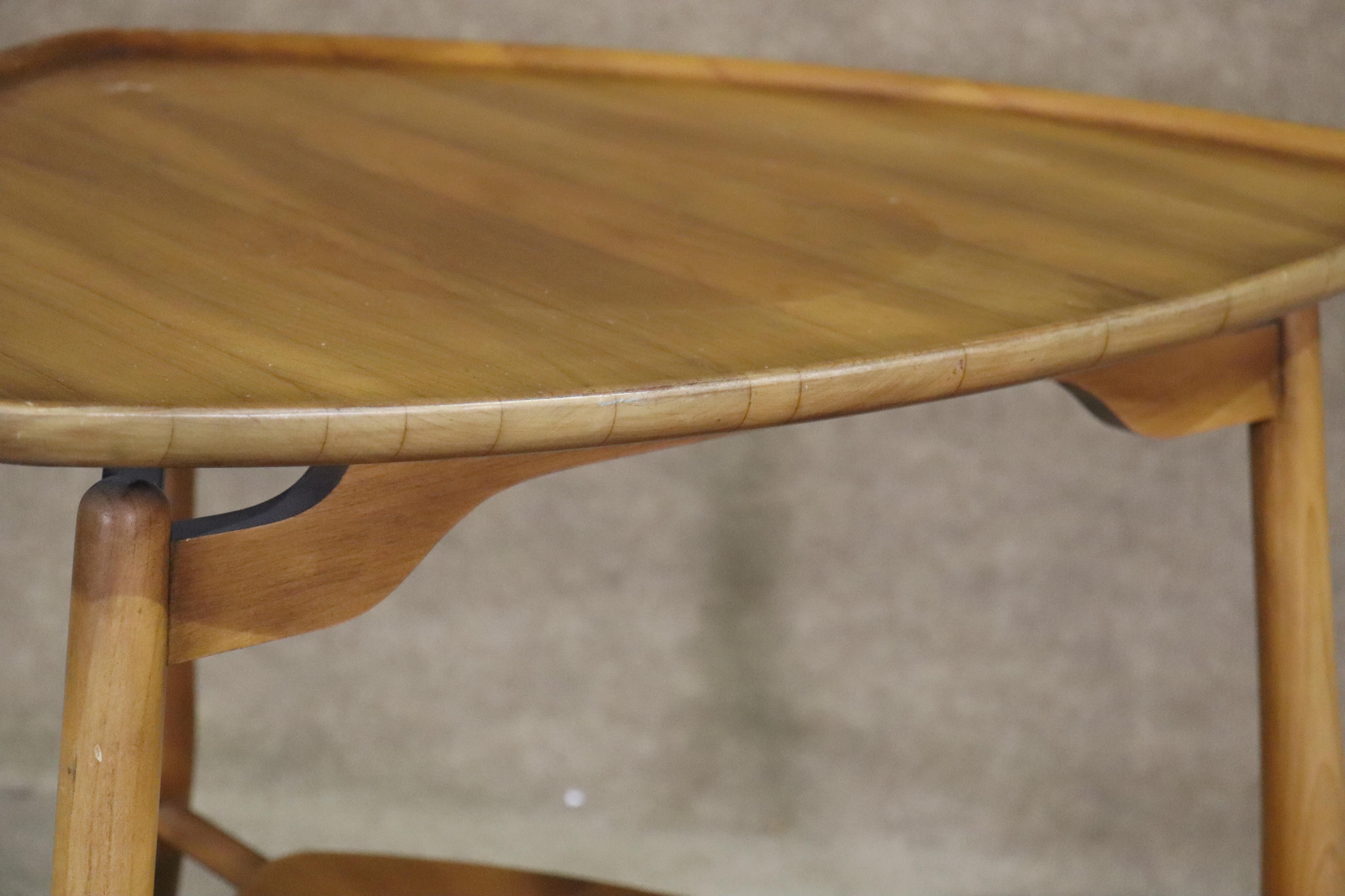 John Widdicomb Triangle Table In Good Condition For Sale In Brooklyn, NY