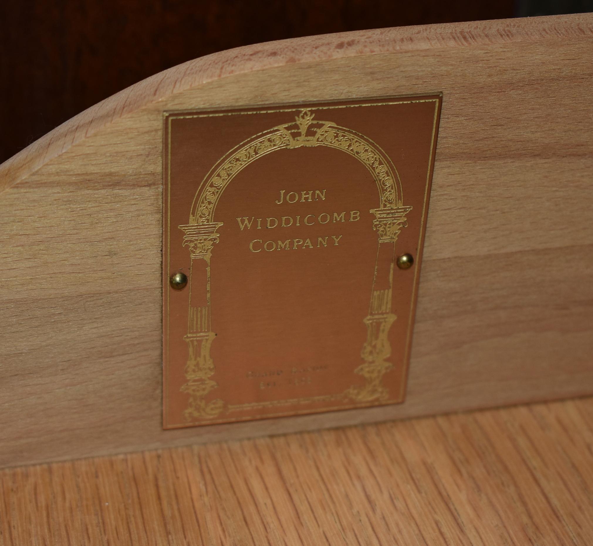Mobile server in noce e mogano di John Widdicomb in vendita 3
