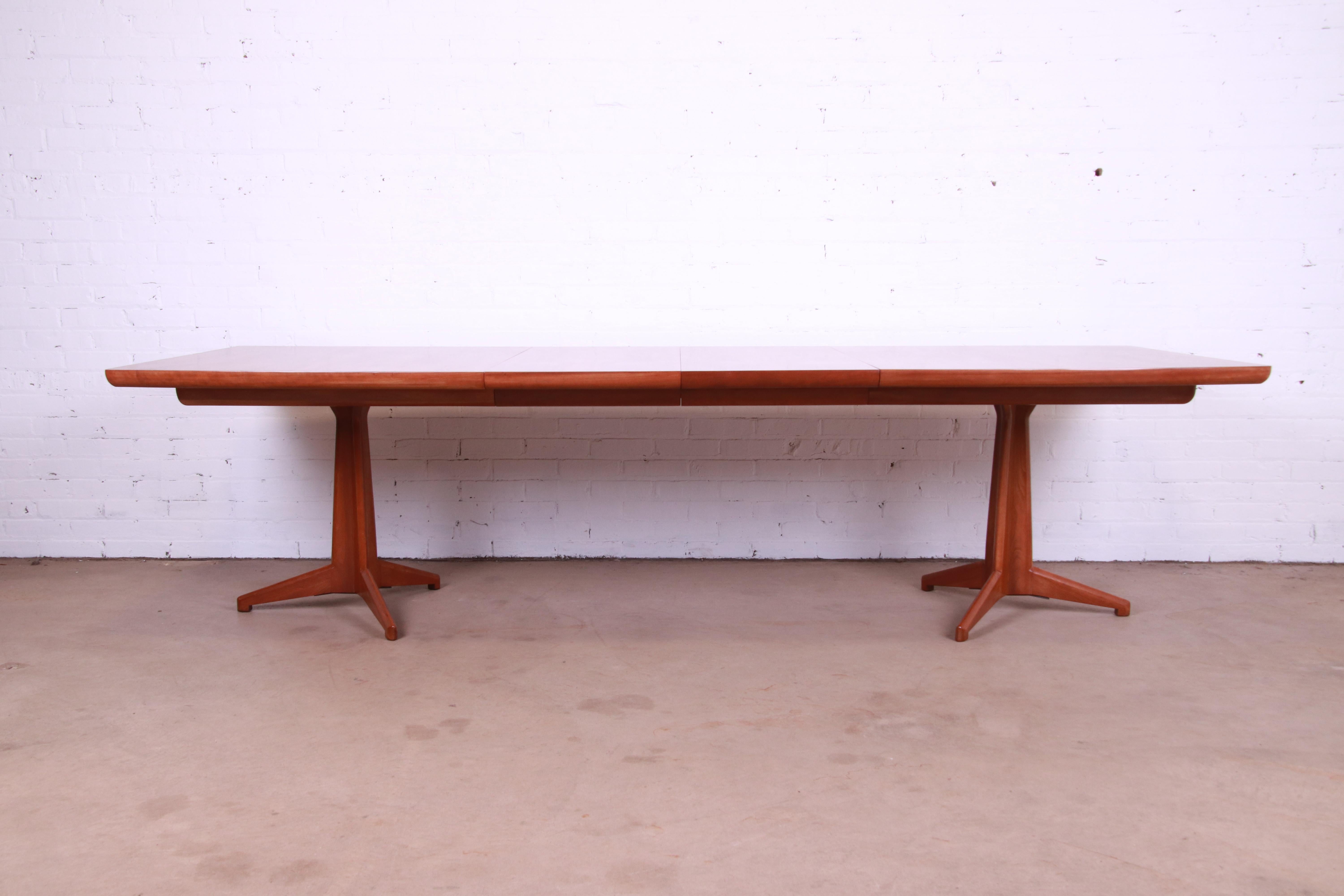 American John Widdicomb Walnut Double Pedestal Extension Dining Table, Newly Refinished For Sale