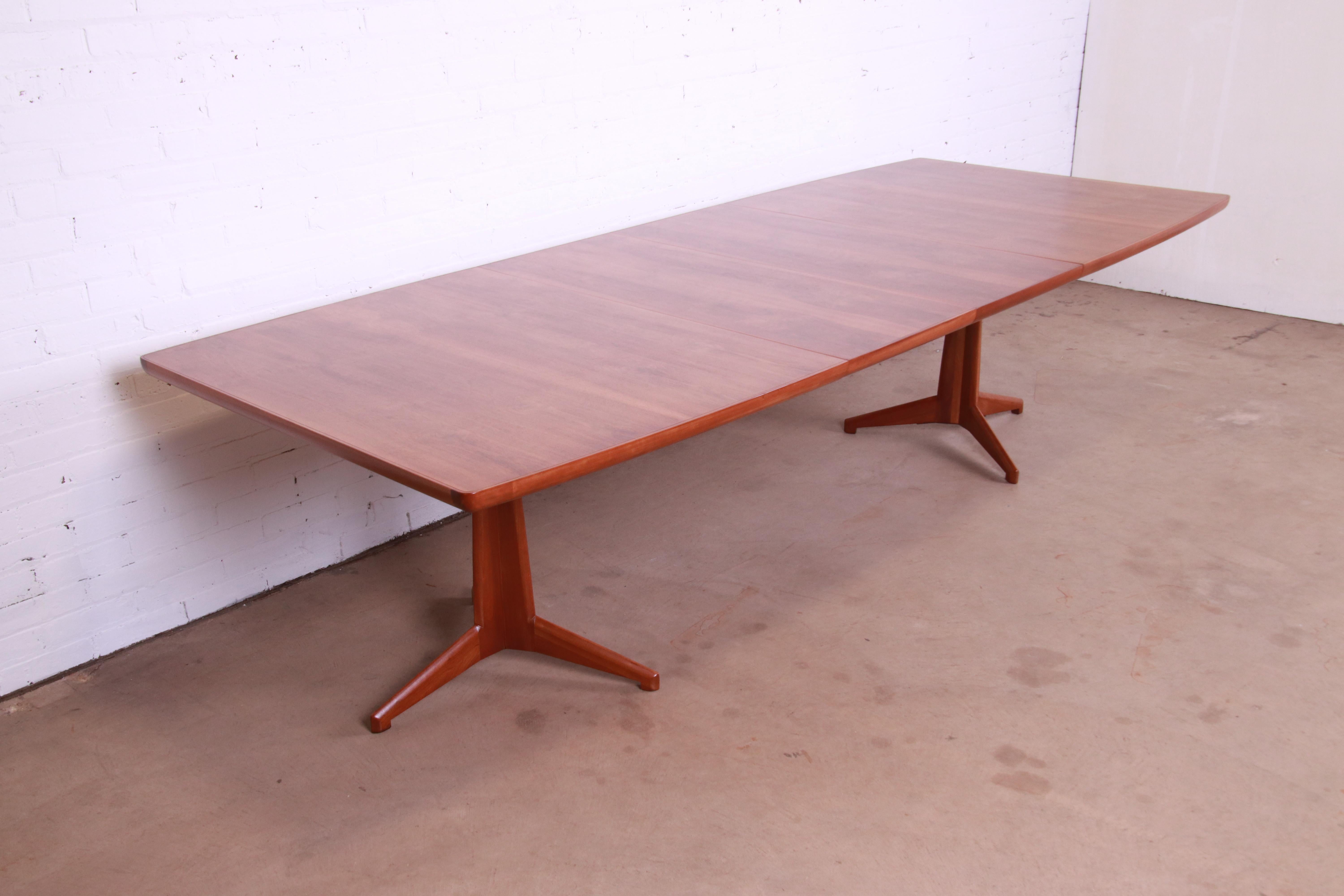 Mid-20th Century John Widdicomb Walnut Double Pedestal Extension Dining Table, Newly Refinished For Sale