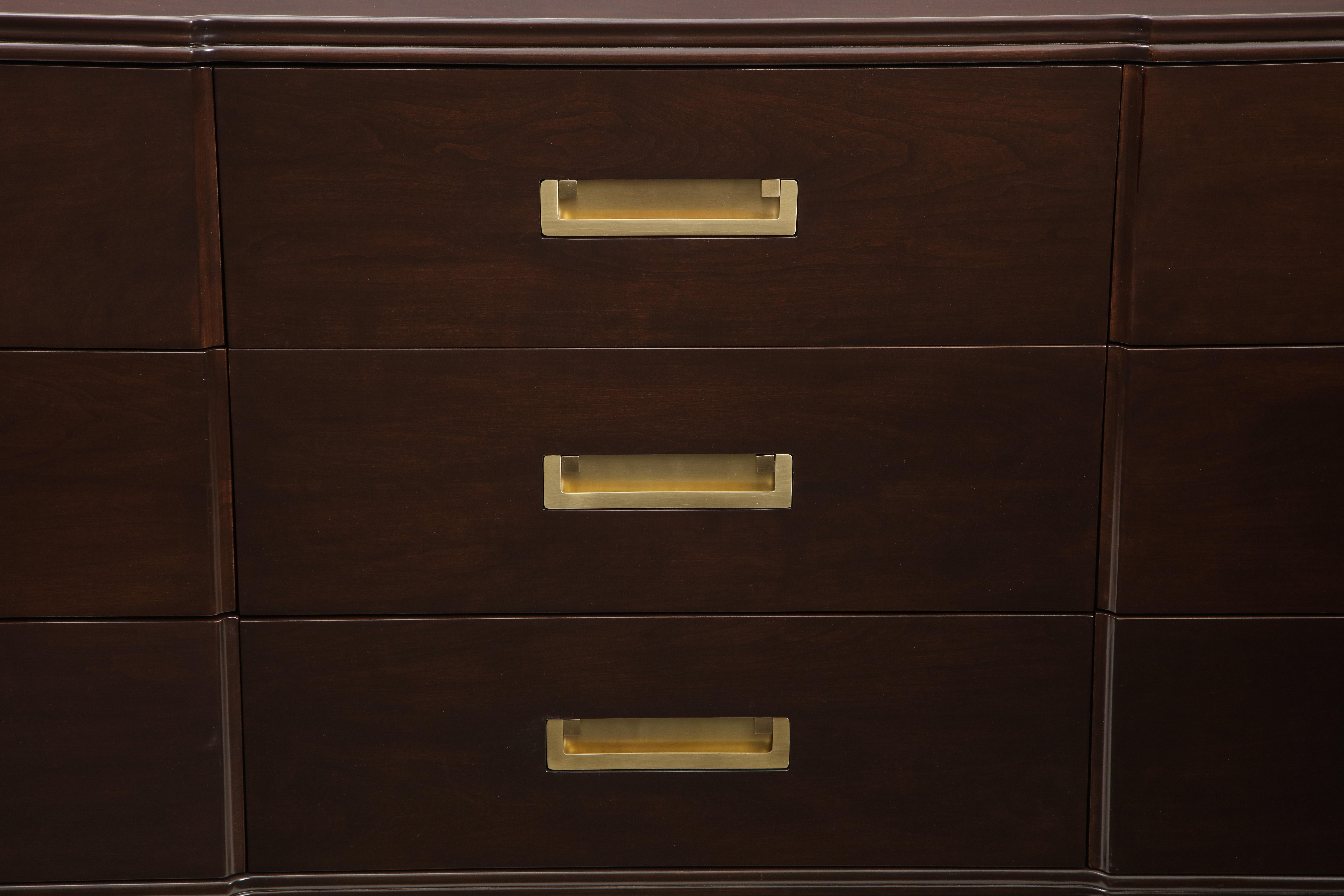 Comò in legno di noce John Widdicomb in vendita 4