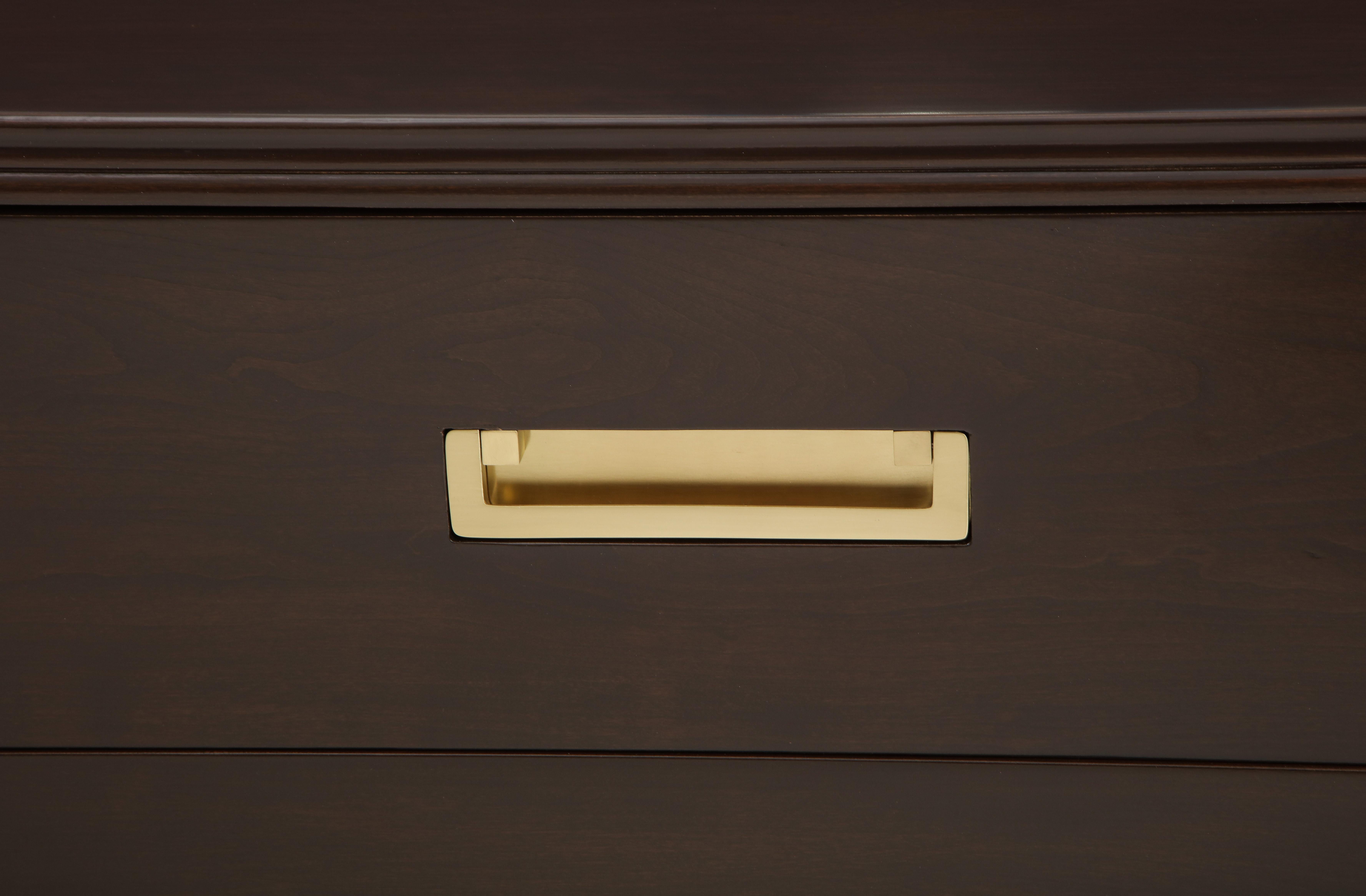 Comò in legno di noce John Widdicomb in vendita 6