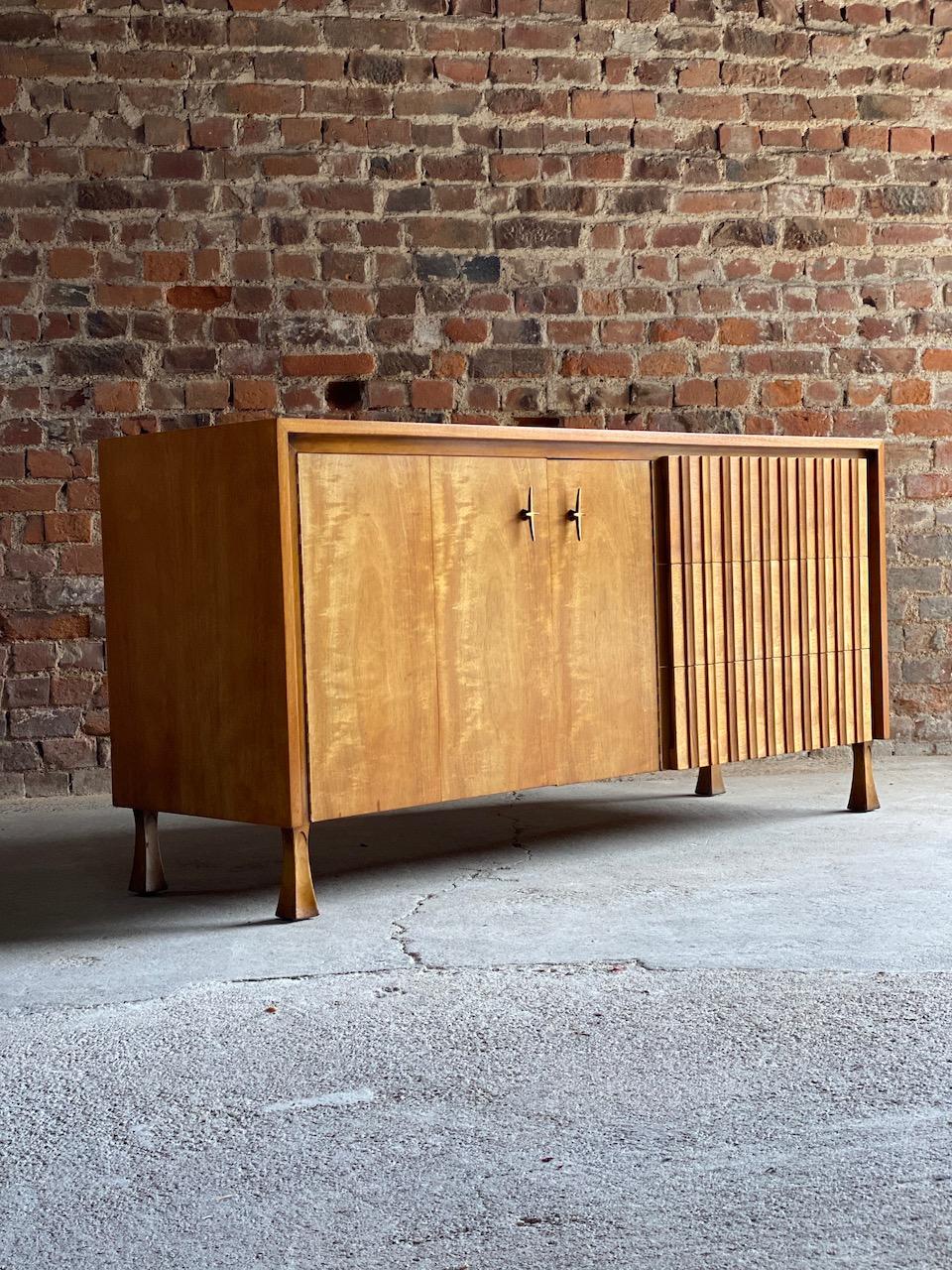 John Widdicomb Walnut Sideboard Credenza Brutalist, USA, 1960 In Good Condition In Longdon, Tewkesbury