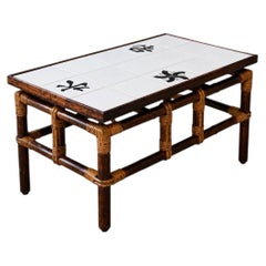 Table d'appoint « Asian Modern » en bambou et carrelage, signée John Wisner pour Ficks Reed, années 1950