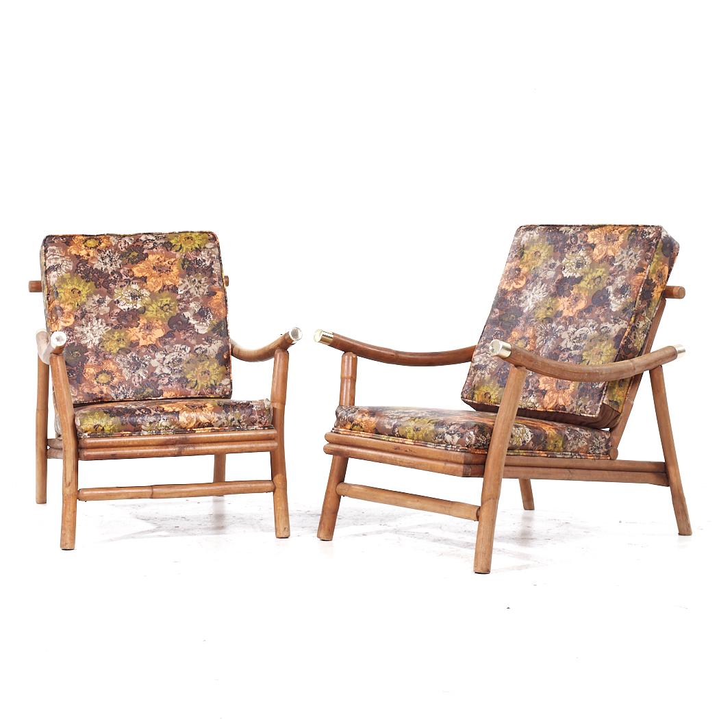 Mid-Century Modern John Wisner for Ficks Reed MCM Brass and Rattan Pagoda Lounge Chairs - Paire en vente