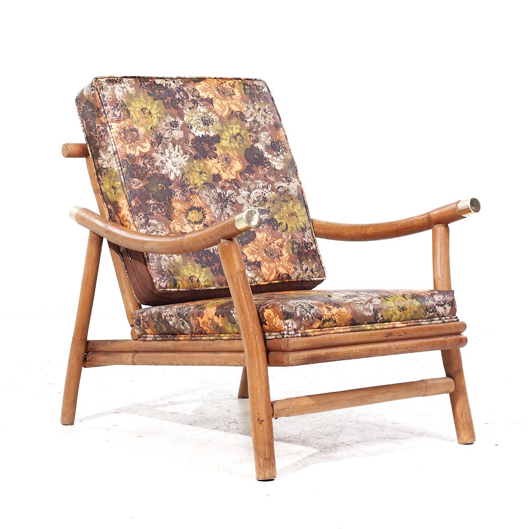 Américain John Wisner for Ficks Reed MCM Brass and Rattan Pagoda Lounge Chairs - Paire en vente