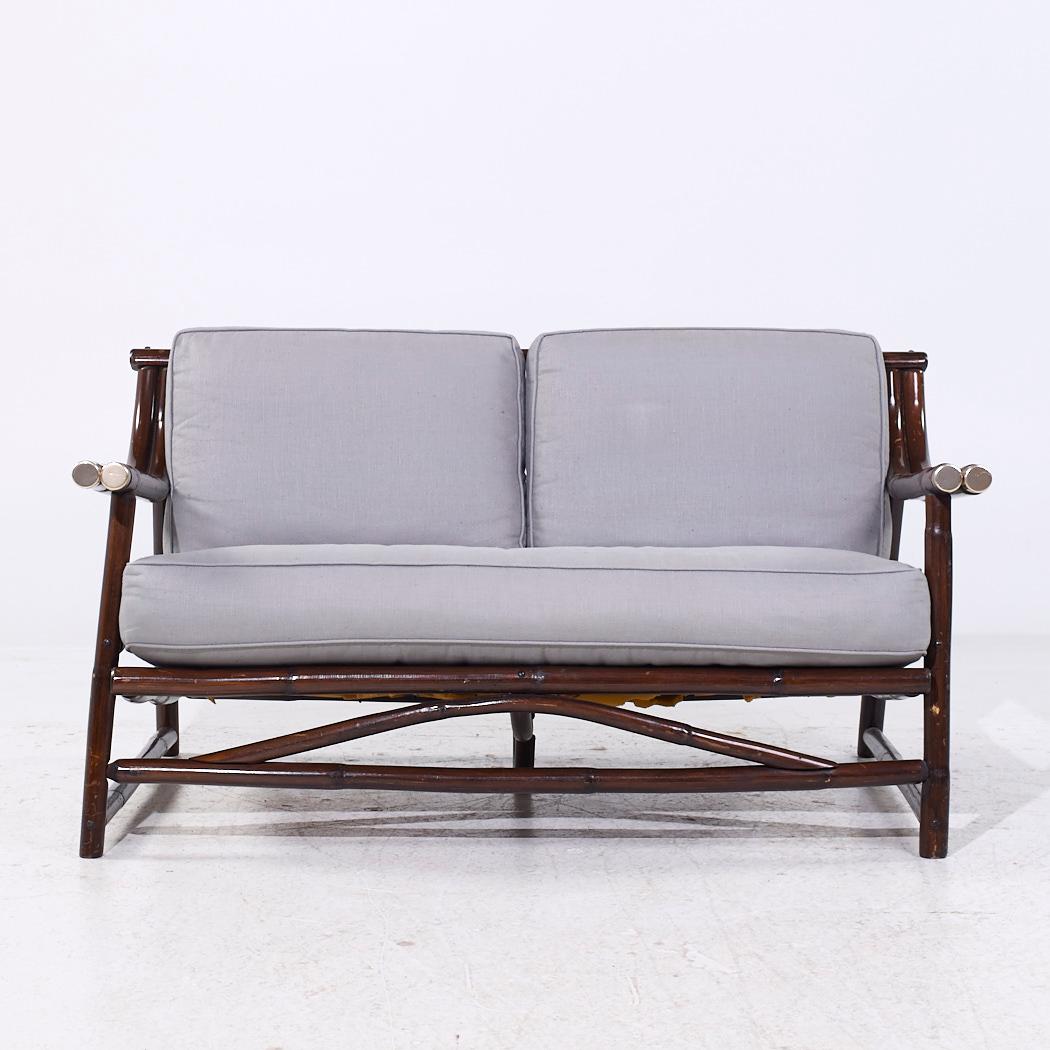 John Wisner para Ficks Reed Sofá Loveseat de bambú de mediados de siglo

Este loveseat mide 50,5 de ancho x 34 de fondo x 28 pulgadas de alto, con una altura del asiento de 16,5 y una altura de los brazos de 21,75 pulgadas

Todos los muebles pueden