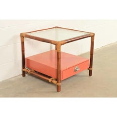 Table d'appoint à plateau de verre de style régence hollywoodienne du milieu du siècle, années 1950, John Wisner.