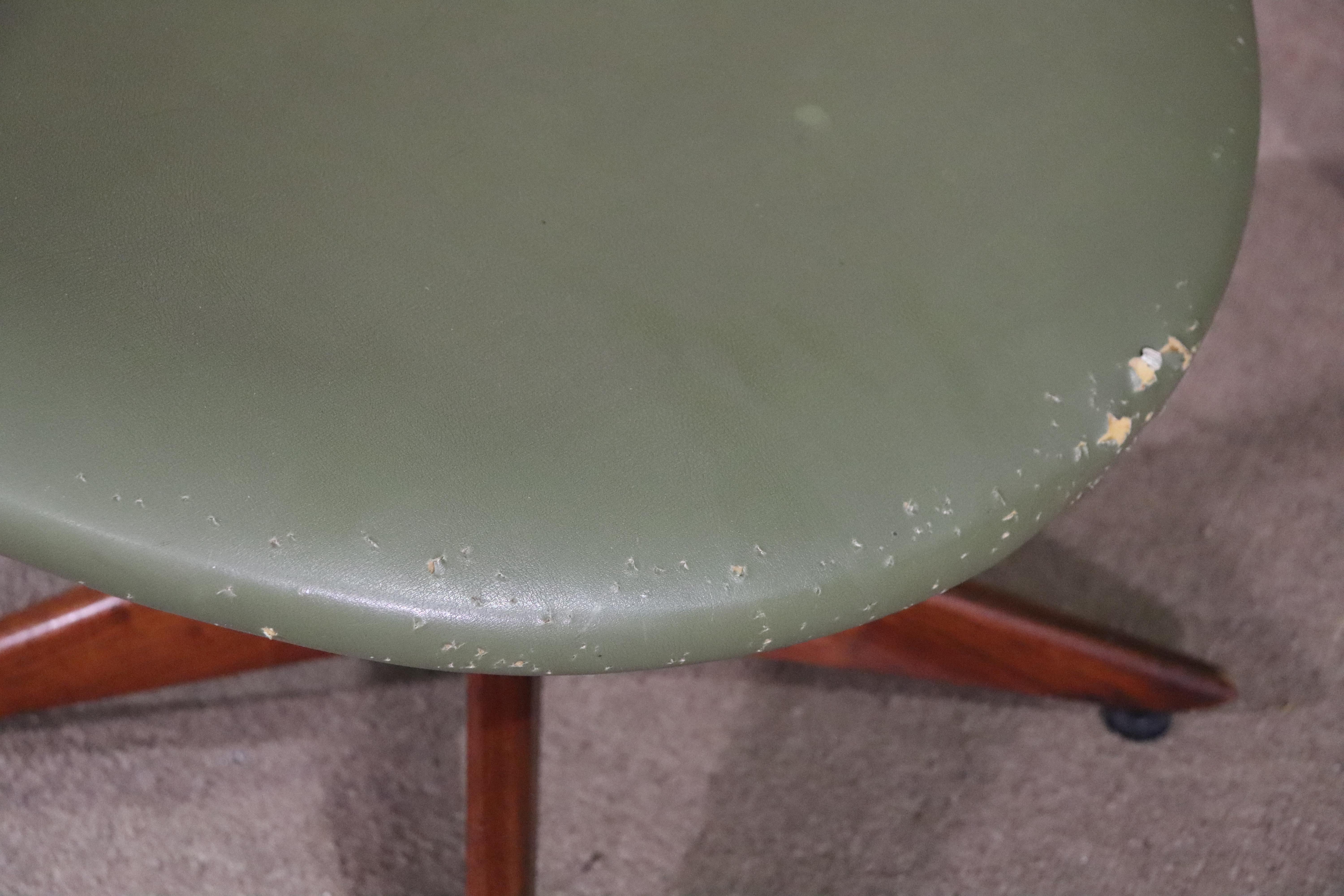 John Yellin Designed Chair  For Sale 3