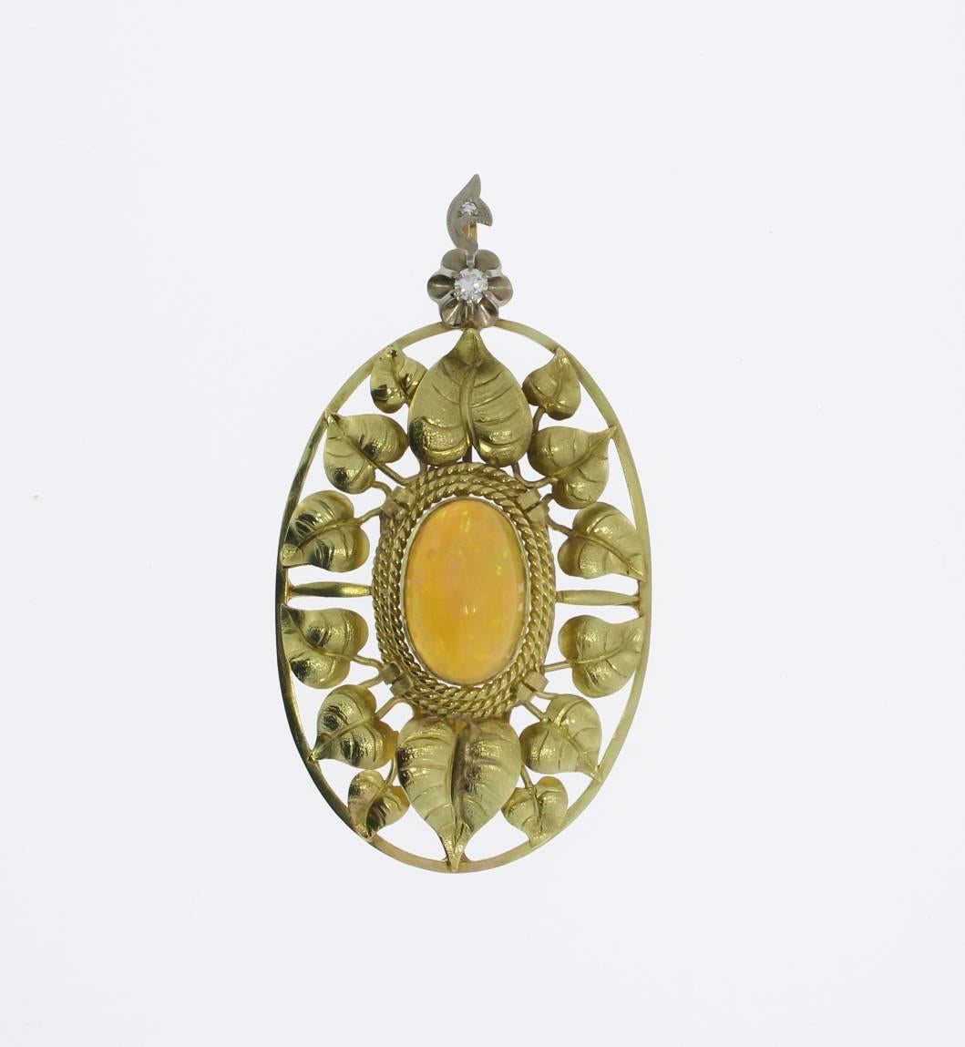 John Zerano Jugendstil-Opal-Anhänger mit 14 K Gelbgoldkette (Cabochon) im Angebot