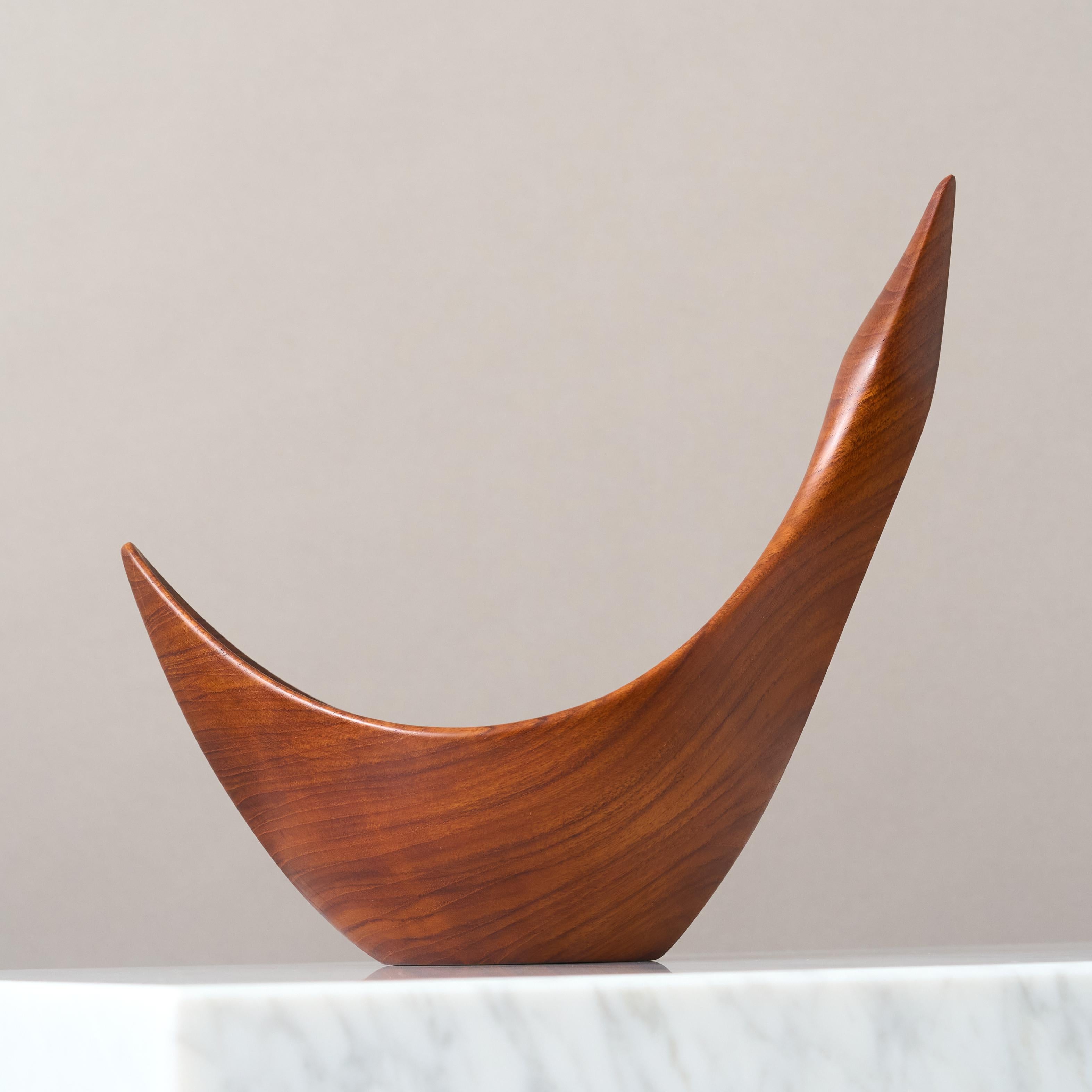 Teck Johnny Mattsson Sculpture / Bol en teck sculpté à la main du milieu du siècle, Suède, années 1950. en vente