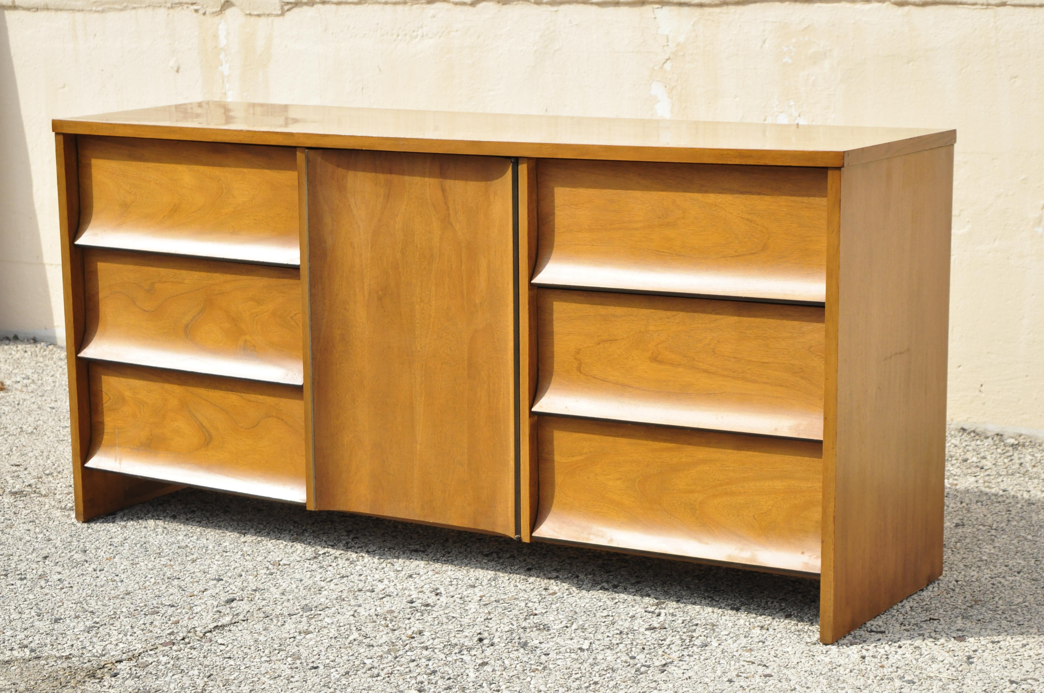 Johnson Carper Mid-Century Modern 9 Drawer Walnut Laminate Credenza ...