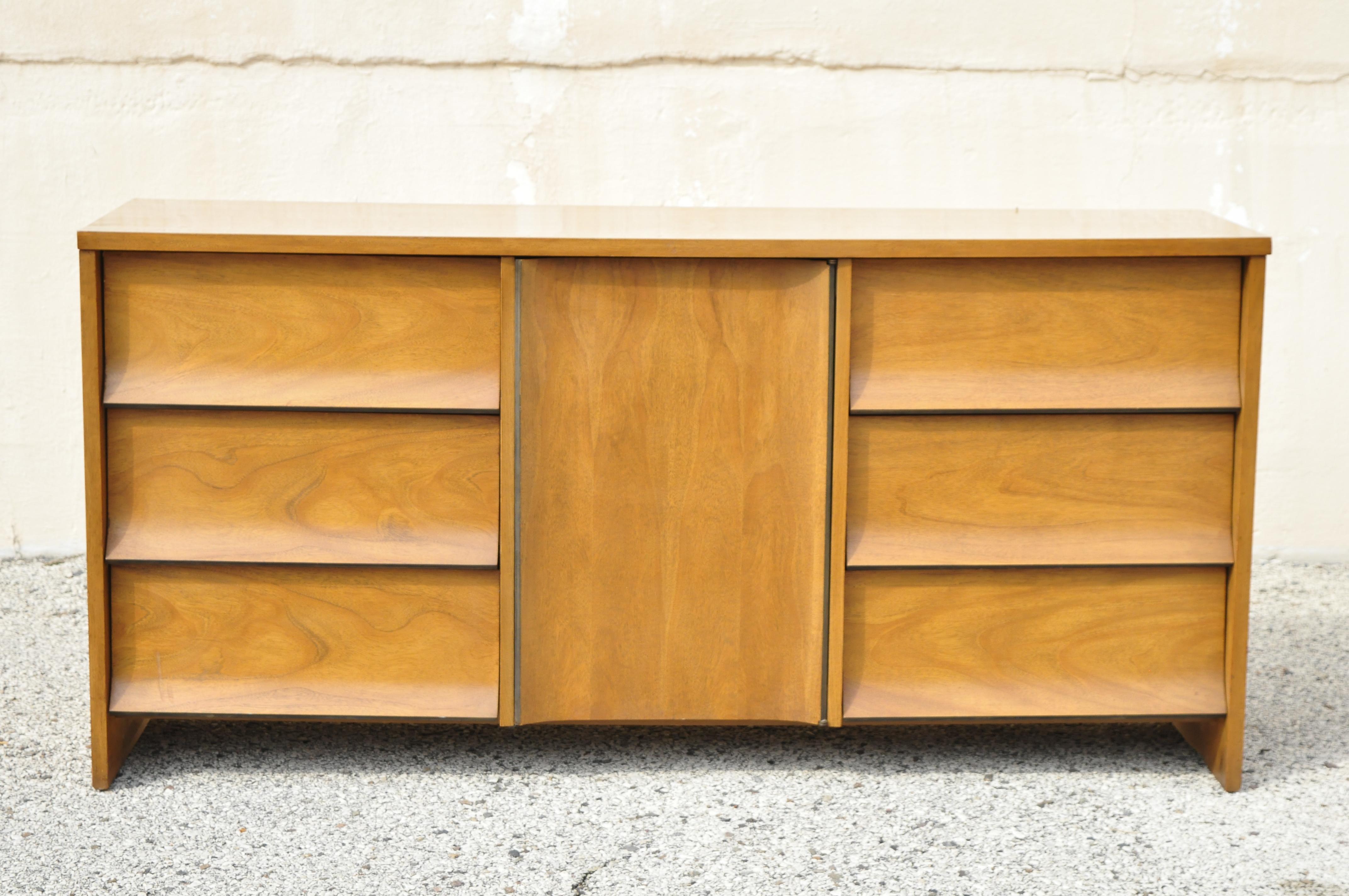 Johnson Carper Mid-Century Modern 9 Drawer Walnut Laminate Credenza ...