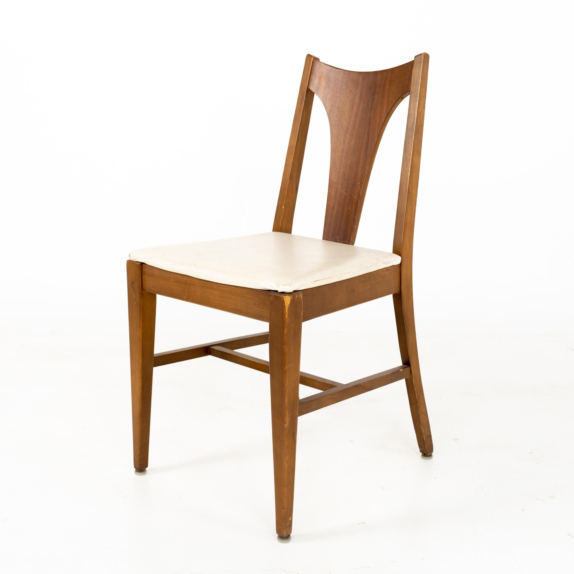 Johnson Carper Midcentury Desk with Hutch and Chair In Good Condition In Countryside, IL