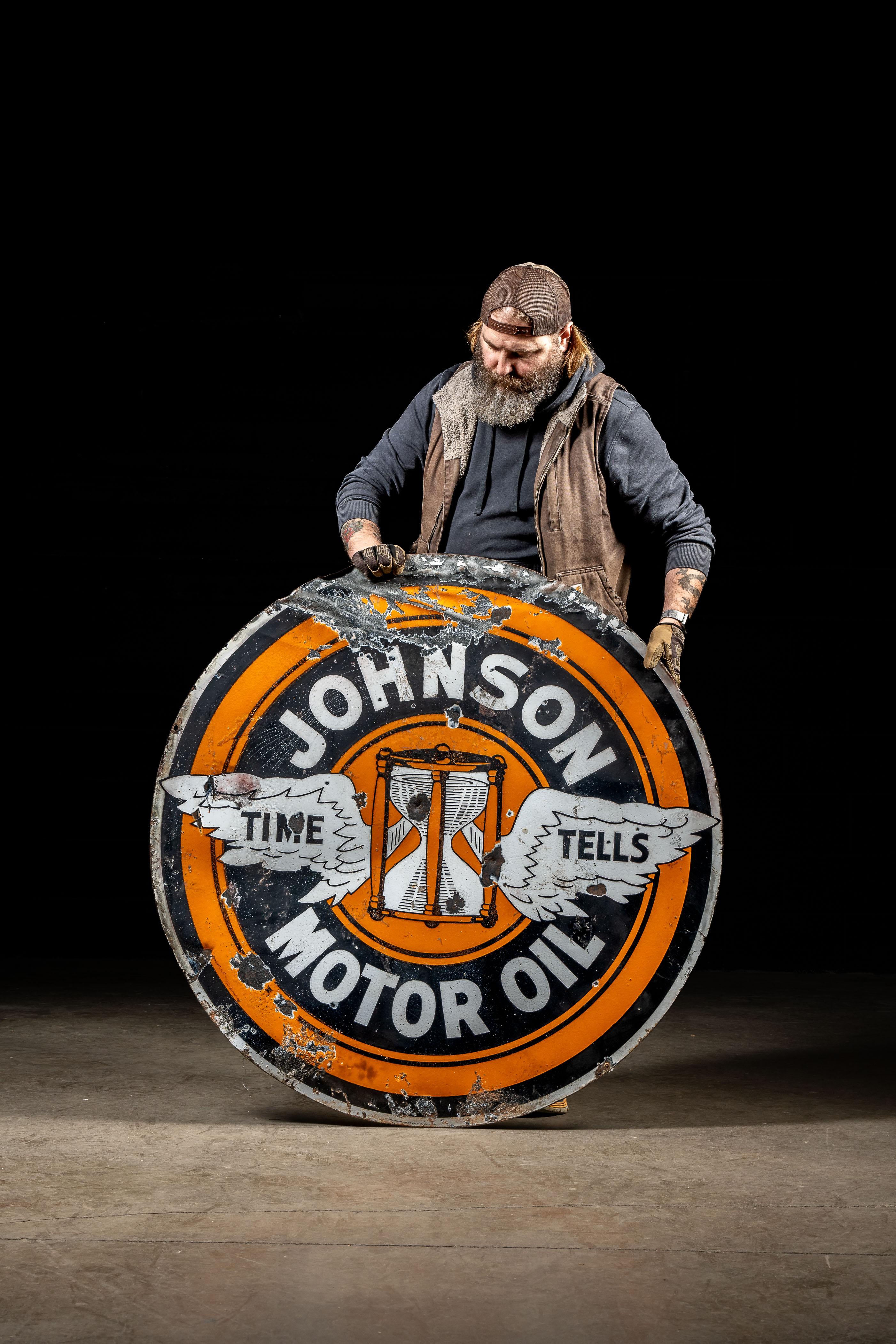 Cartel de porcelana de doble cara Johnson Motor Oil en venta 3
