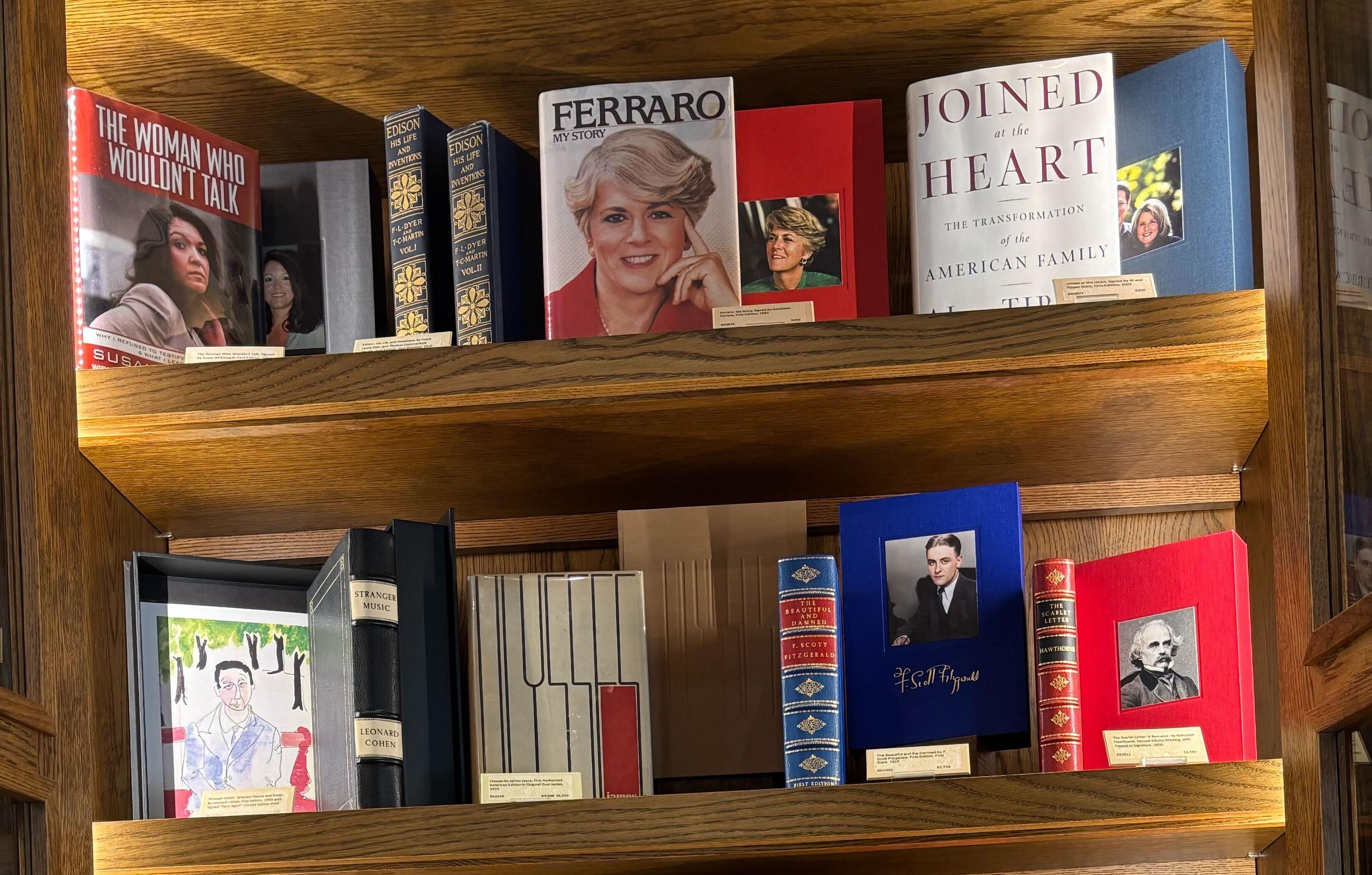 Papier Joined at the Heart, signé par Al et Tipper Gore, première édition, 2002 en vente
