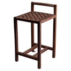 Le tabouret Jojo. Design brésilien en bois massif et marqueterie d'Amilcar Oliveira