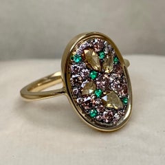 Joke Quick 0, 98 ct. Chocolate Pink Diamond & Emerald Pave Ring