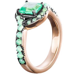 Joke Quick 18K Rose Gold 1, 44 Carat Emerald Entourage Ring