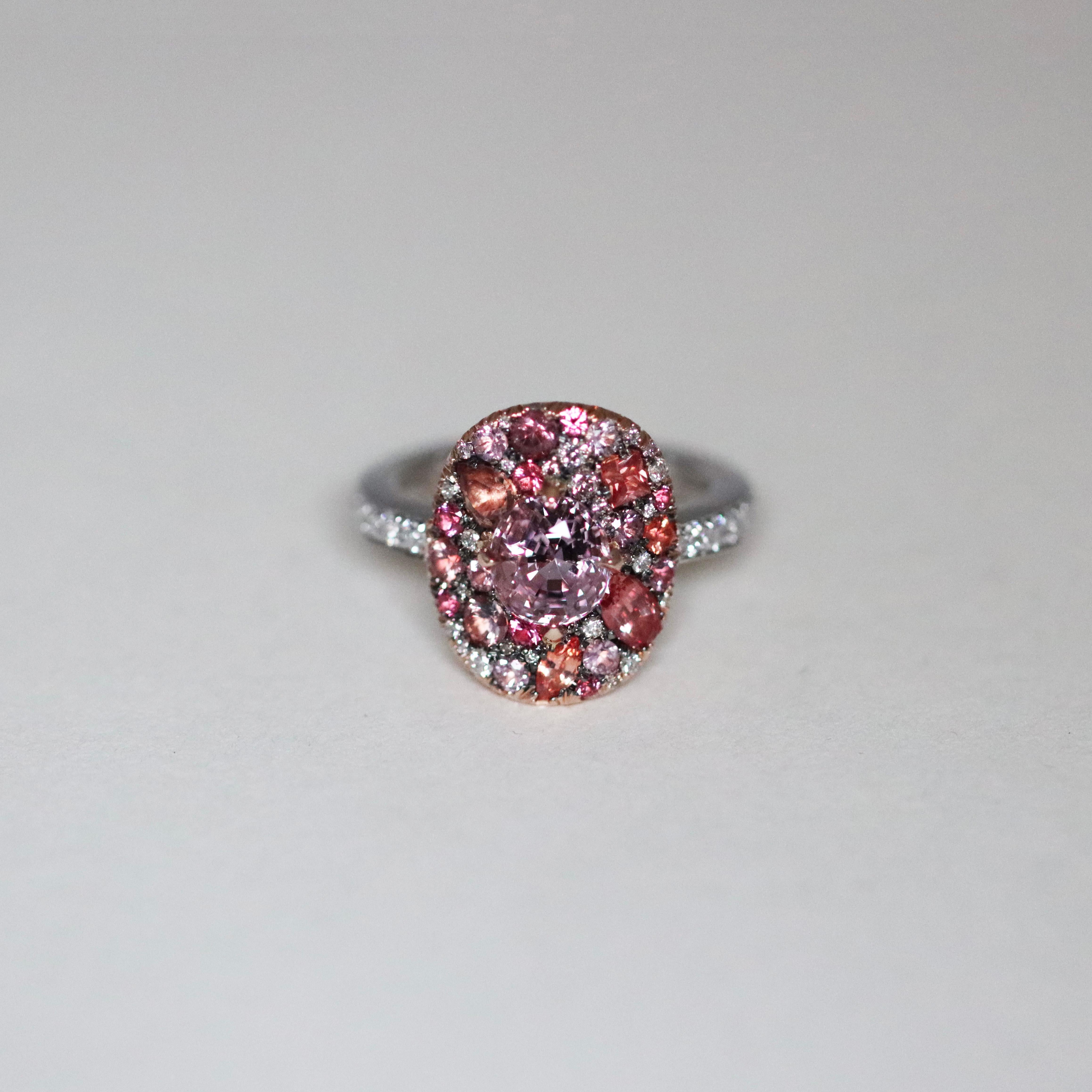 Joke Quick Spinello birmano Padparadscha  Anello con zaffiro Pink Diamond in vendita 3