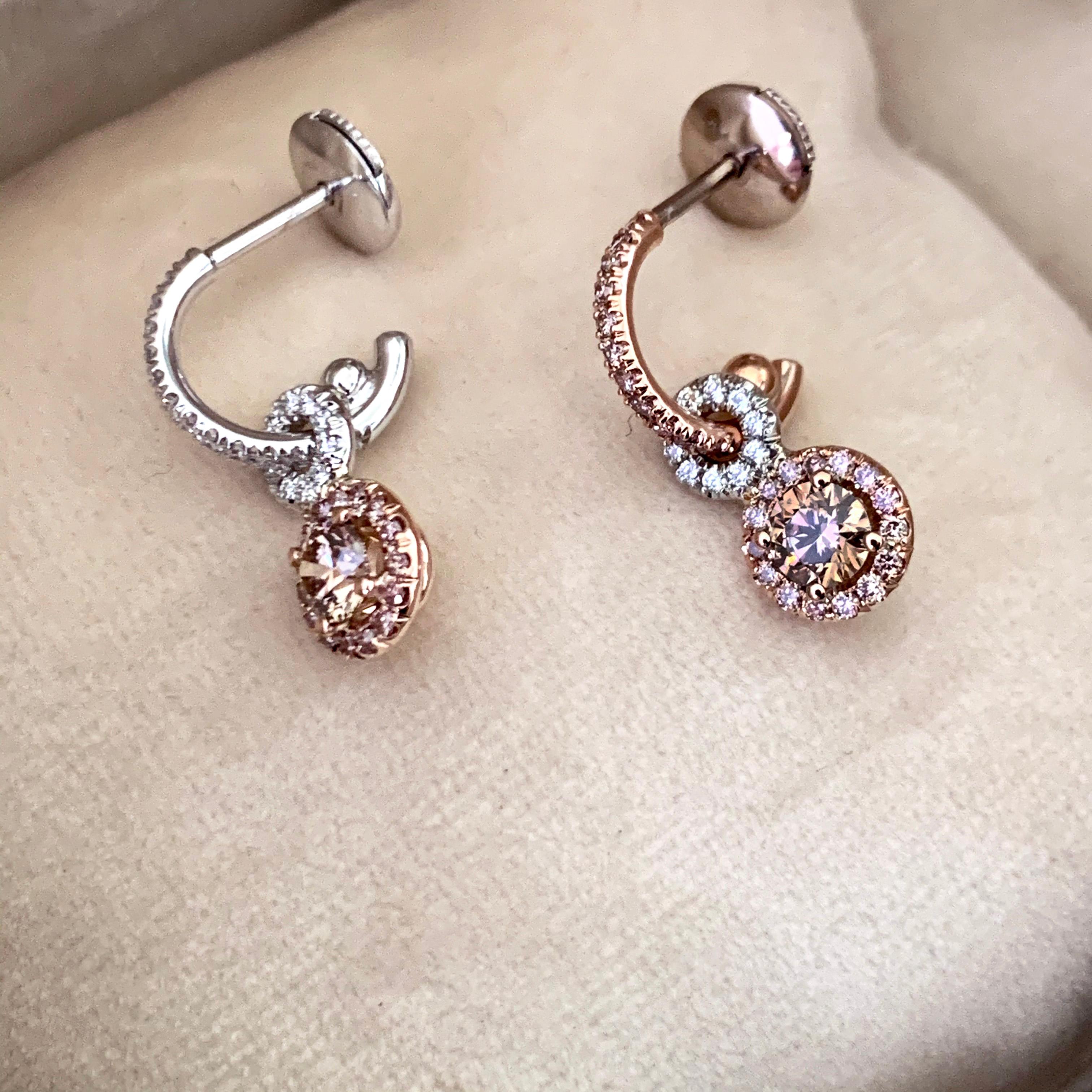 Joke Quick Handmade Mismatched Braun-Rosa-Weiß-Diamant-Creolen mit Charm im Zustand „Neu“ in Antwerp, BE
