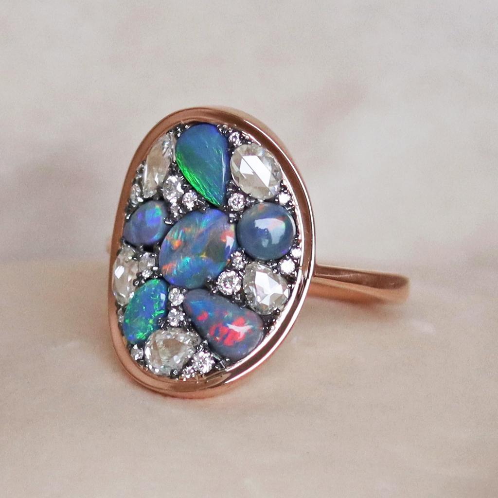 Joke Quick Lightning Ridge Black Opal Rose-Cut Diamond Mosaic Ring In New Condition In Antwerp, BE