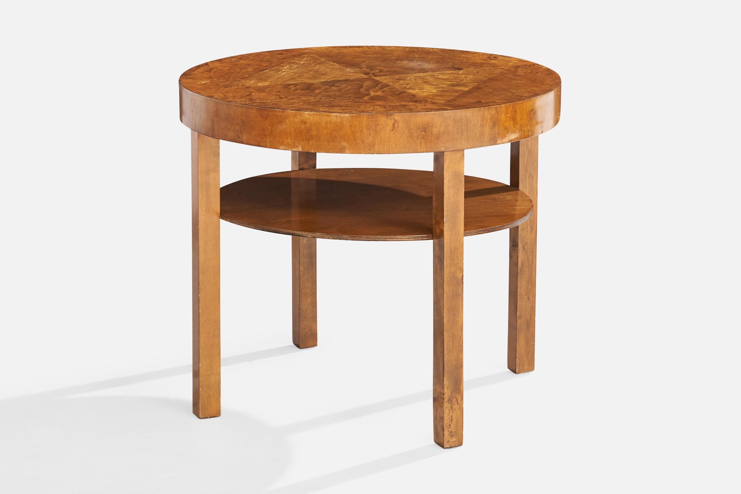 Beistelltisch aus Birke, entworfen und hergestellt von Jokinen & Lindqvist Oy, Finnland, ca. 1930er Jahre.

Abmessungen: 24,75